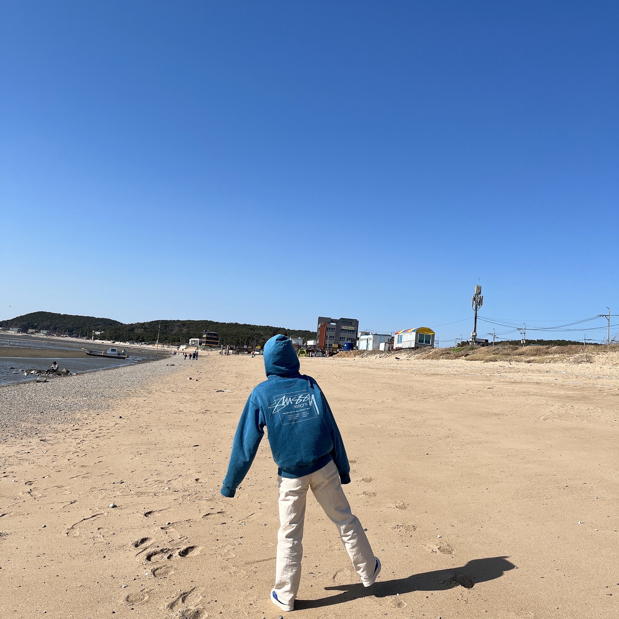 Stussy Dyed Stussy Designs Hoodie Blue, Converse x Play Comme des Garcons Chuck 70 Hi Blue Quartz 착용 스타일 - 1