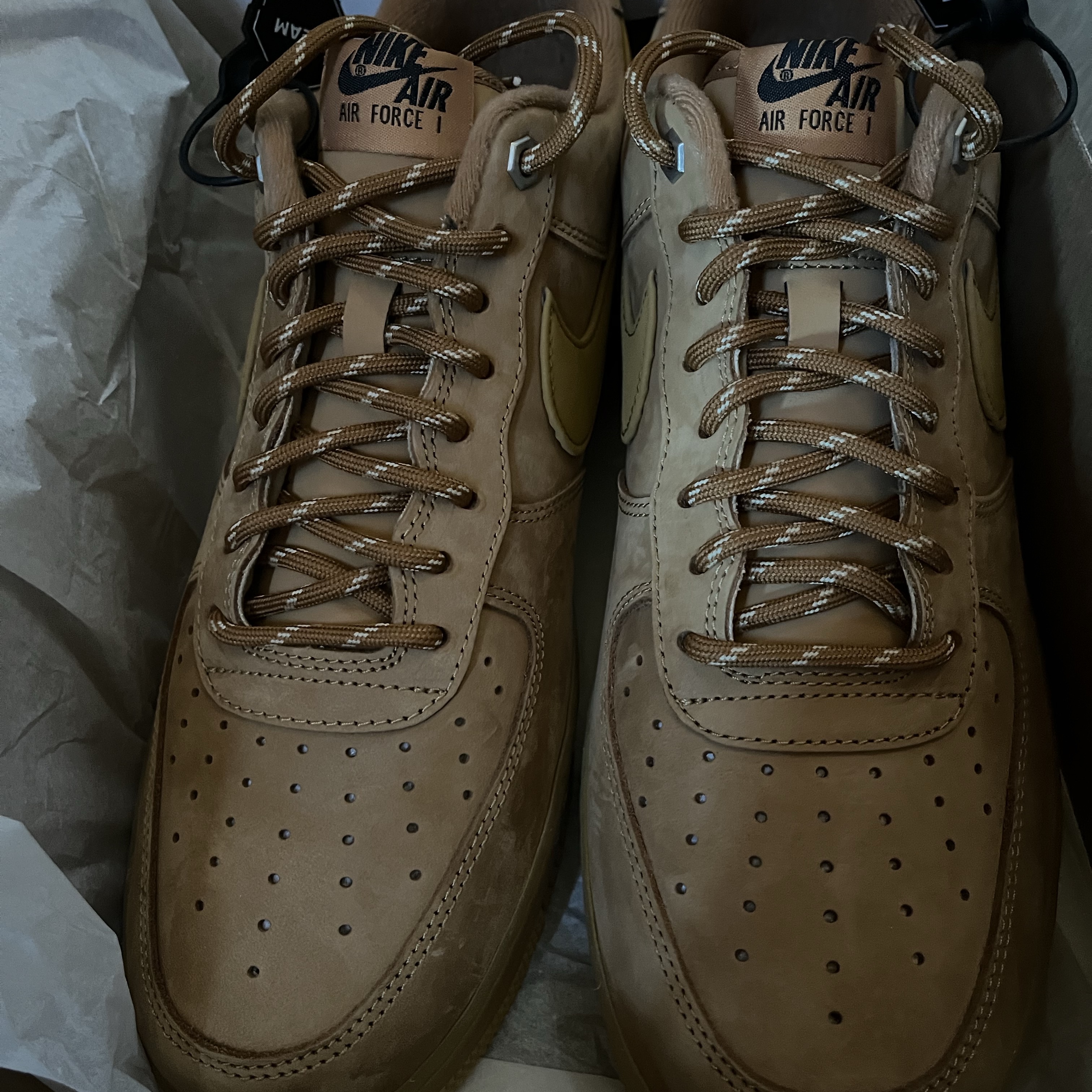 Nike Air Force 1 '07 WB Flax 착용 스타일