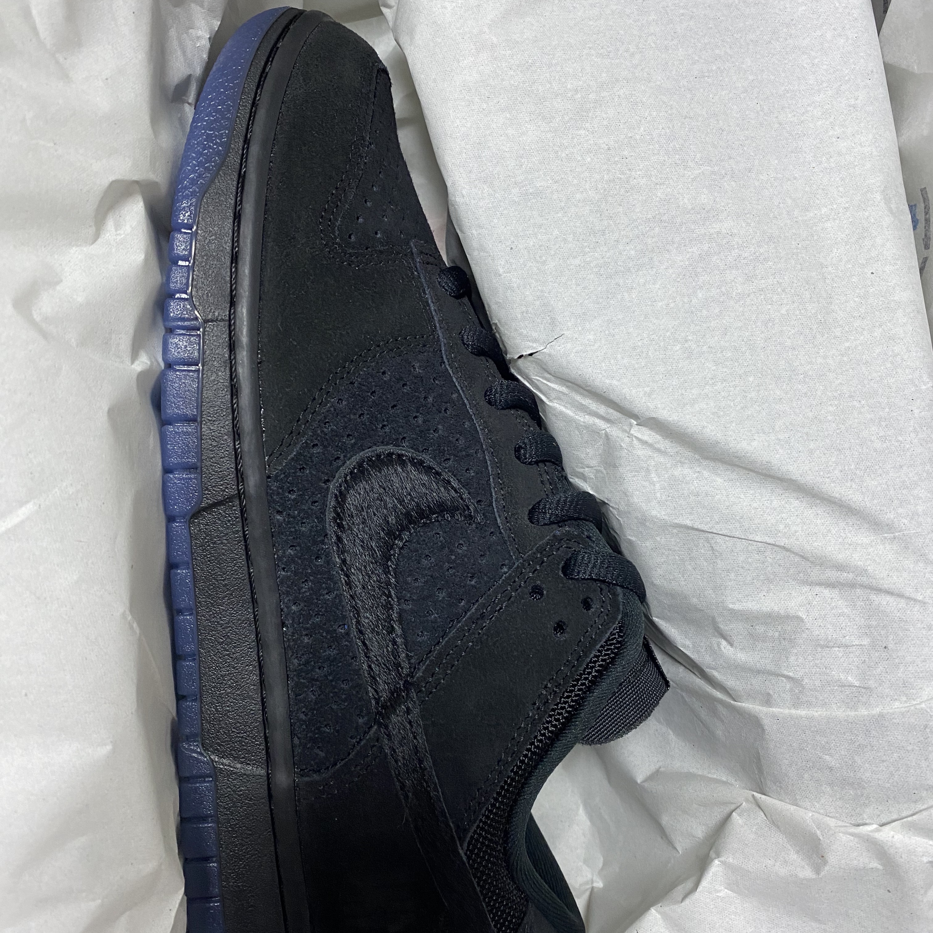 Nike x Undefeated Dunk Low SP 5 On It Black 착용 스타일 - 1