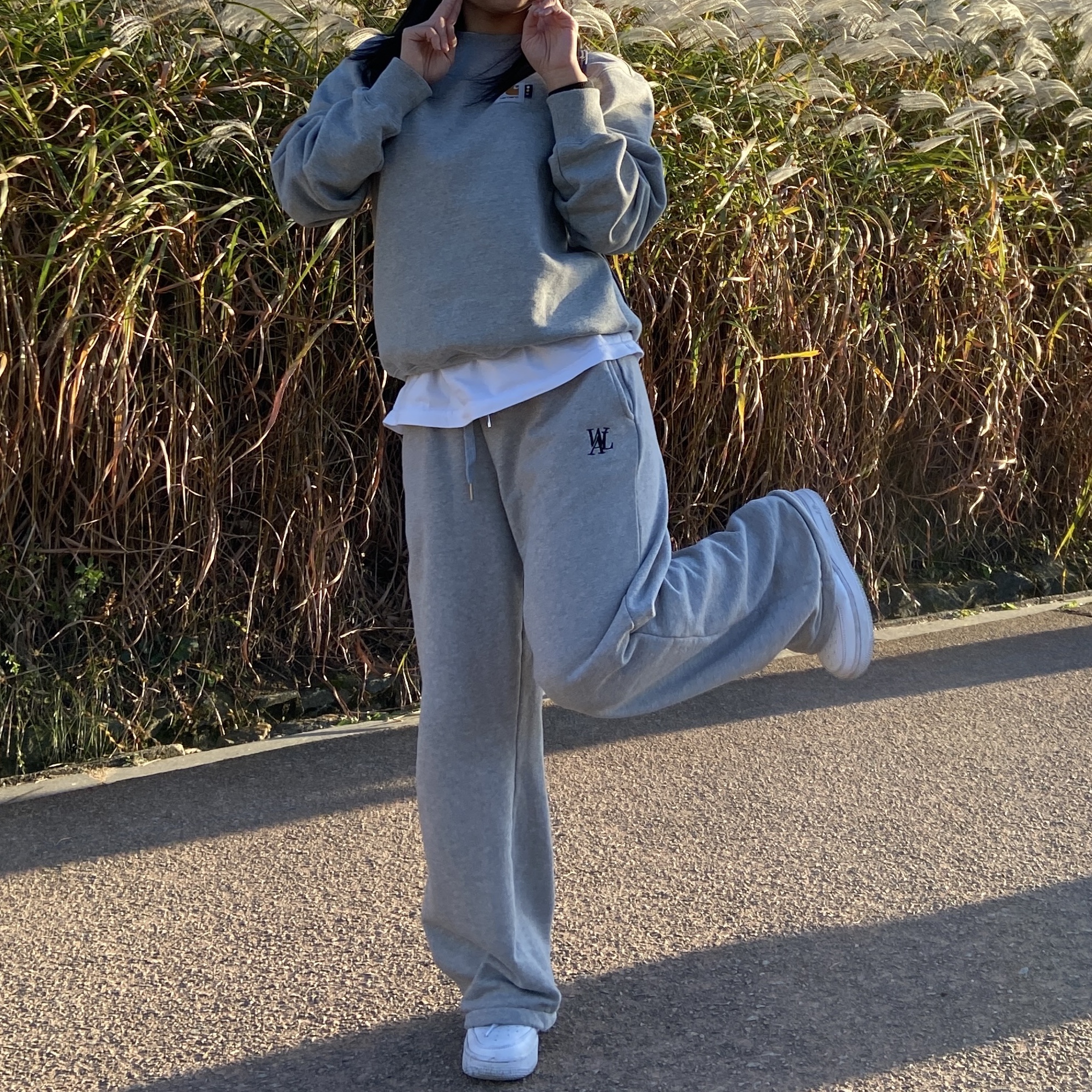 Carhartt WIP x IAB Studio Pocket Sweatshirt Grey Heather 착용 스타일