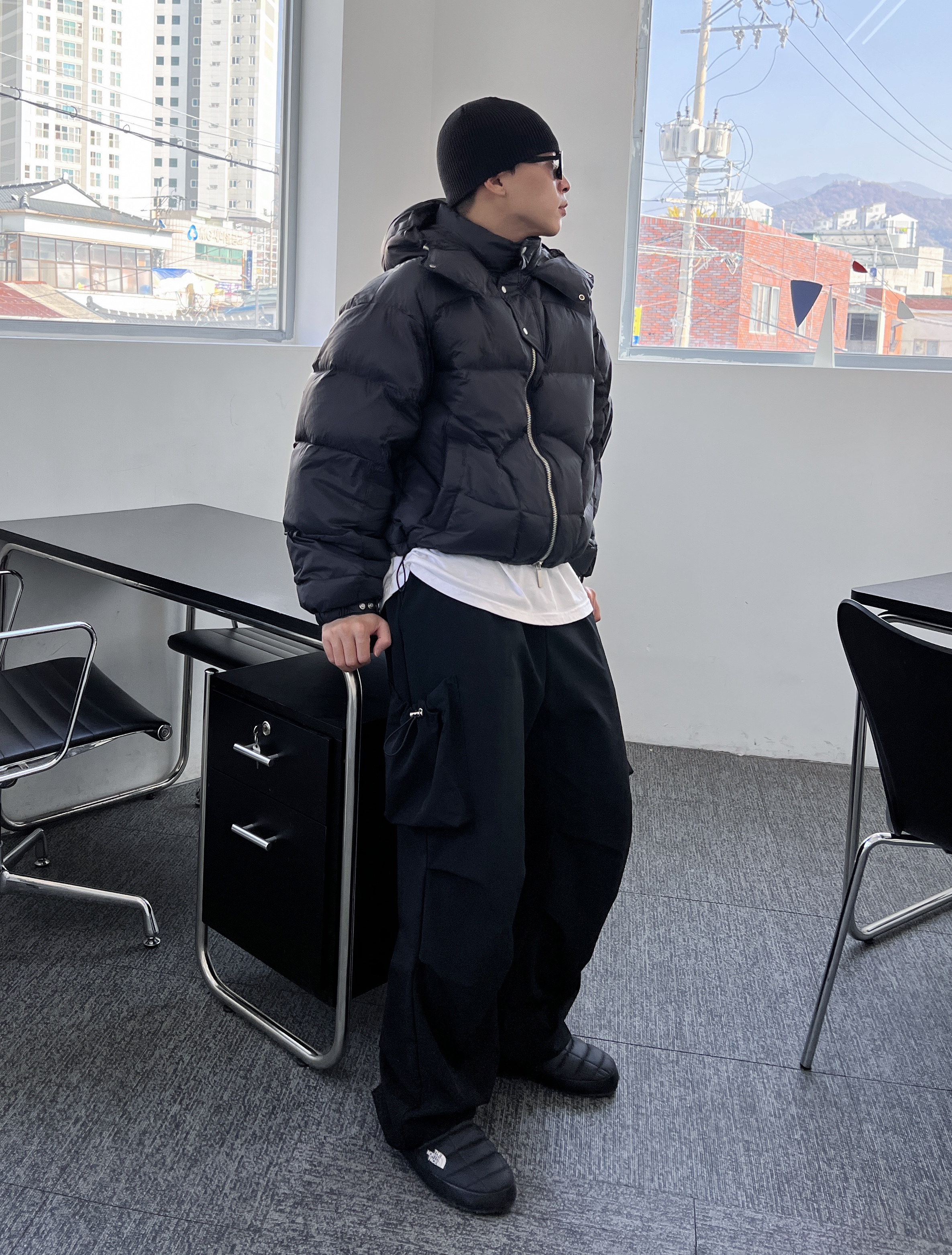 The North Face Thermoball Traction Mule V Black 착용 스타일 - 1