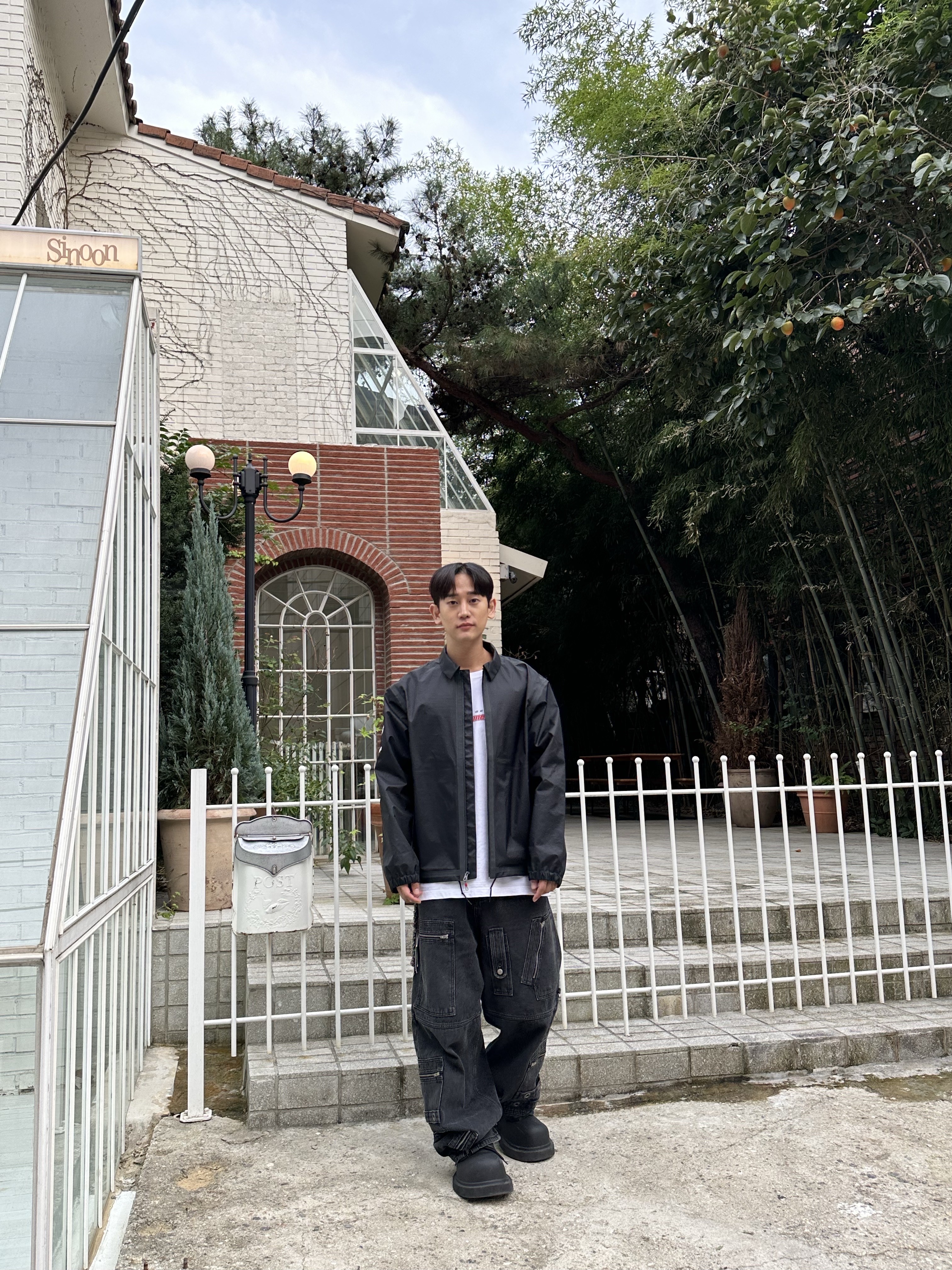 Supreme x The North Face Summit Series Outer Tape Seam Coaches Jacket Black - 21SS, Project G/R Flight Denim Pants Black 착용 스타일 - 1