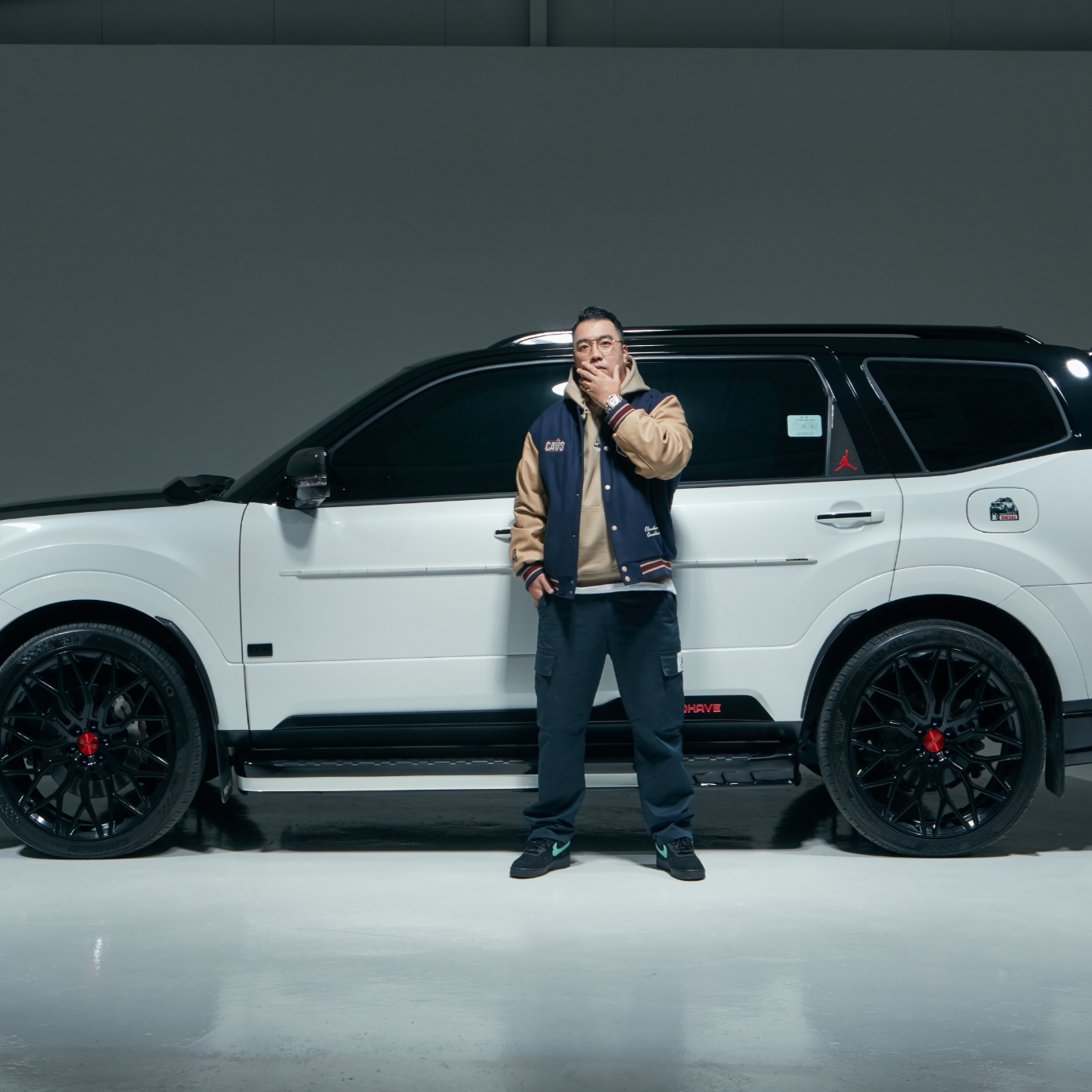 Jordan 1 Retro High OG Chicago 2022, Nike x Supreme Air Force 1 Low Black 착용 스타일 - 4