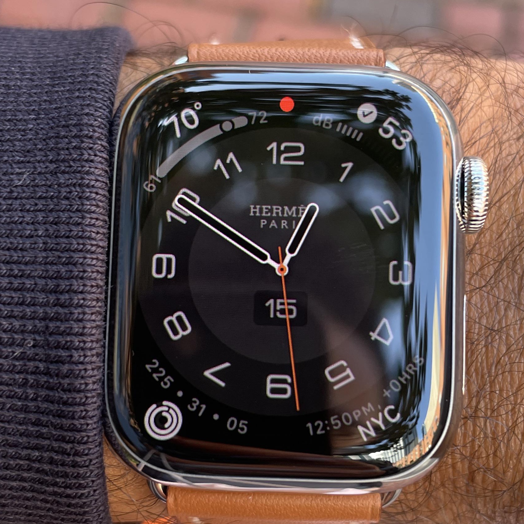 Apple Watch Series 8 45mm Cellular Silver Stainless Steel Case with Sport Band White (Korean Ver.) 착용 스타일