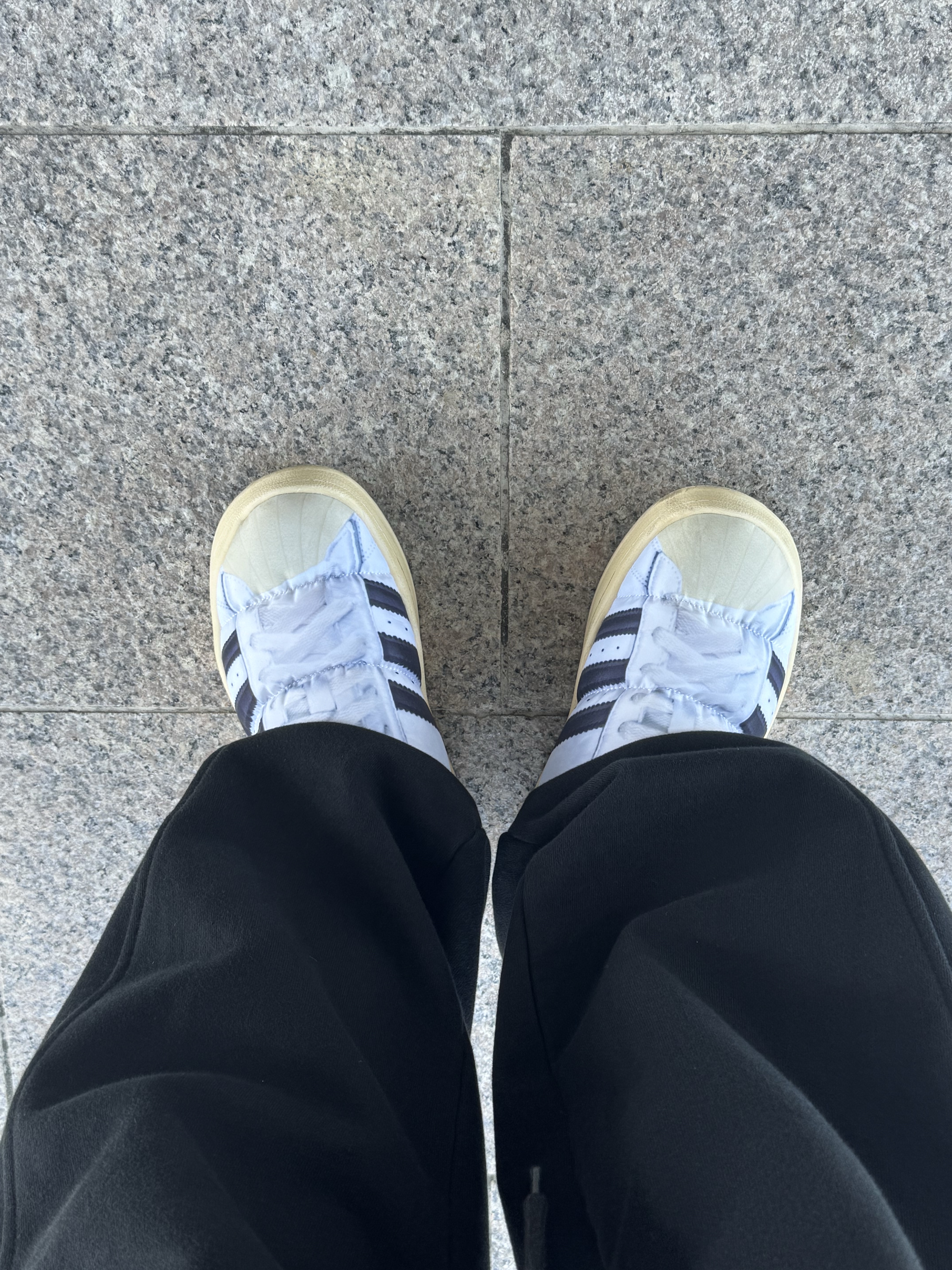 Adidas Puffylette Superstar Cloud White 착용 스타일 - 1