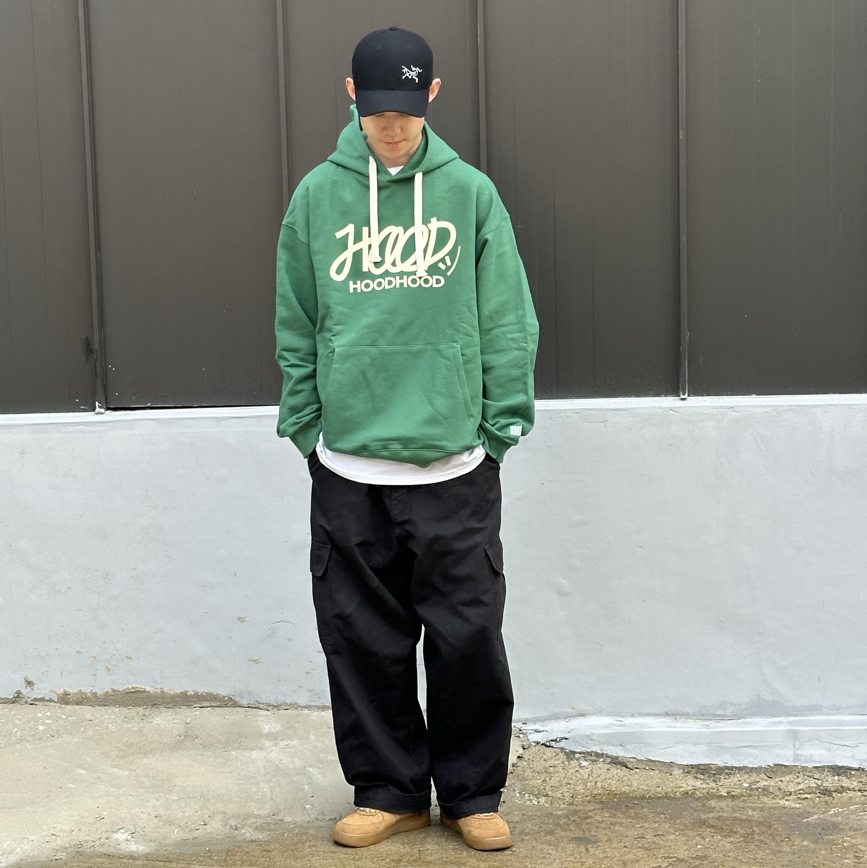 Arc'teryx Wool Ball Cap Black Heather, Nike x Supreme Air Force 1 Low Flax 착용 스타일 - 1
