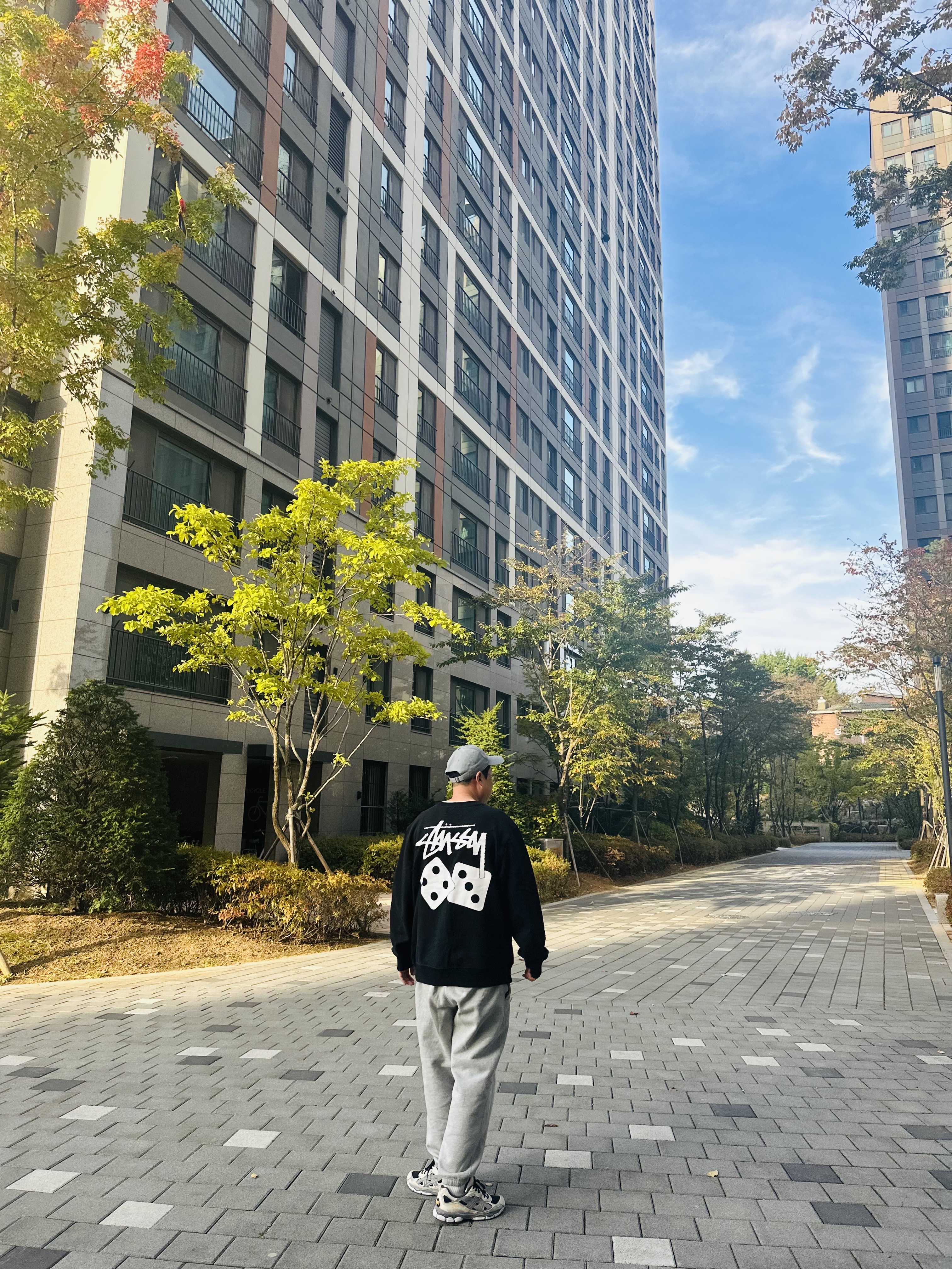 Stussy Dice Crew Black, Nike NRG Solo Swoosh Fleece Pants Dark Grey Heather - Asia 착용 스타일 - 2