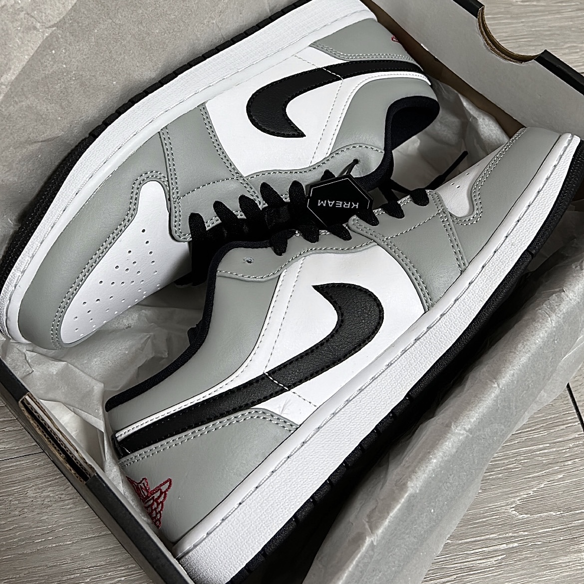 Jordan 1 Low Light Smoke Grey 착용 스타일 - 2