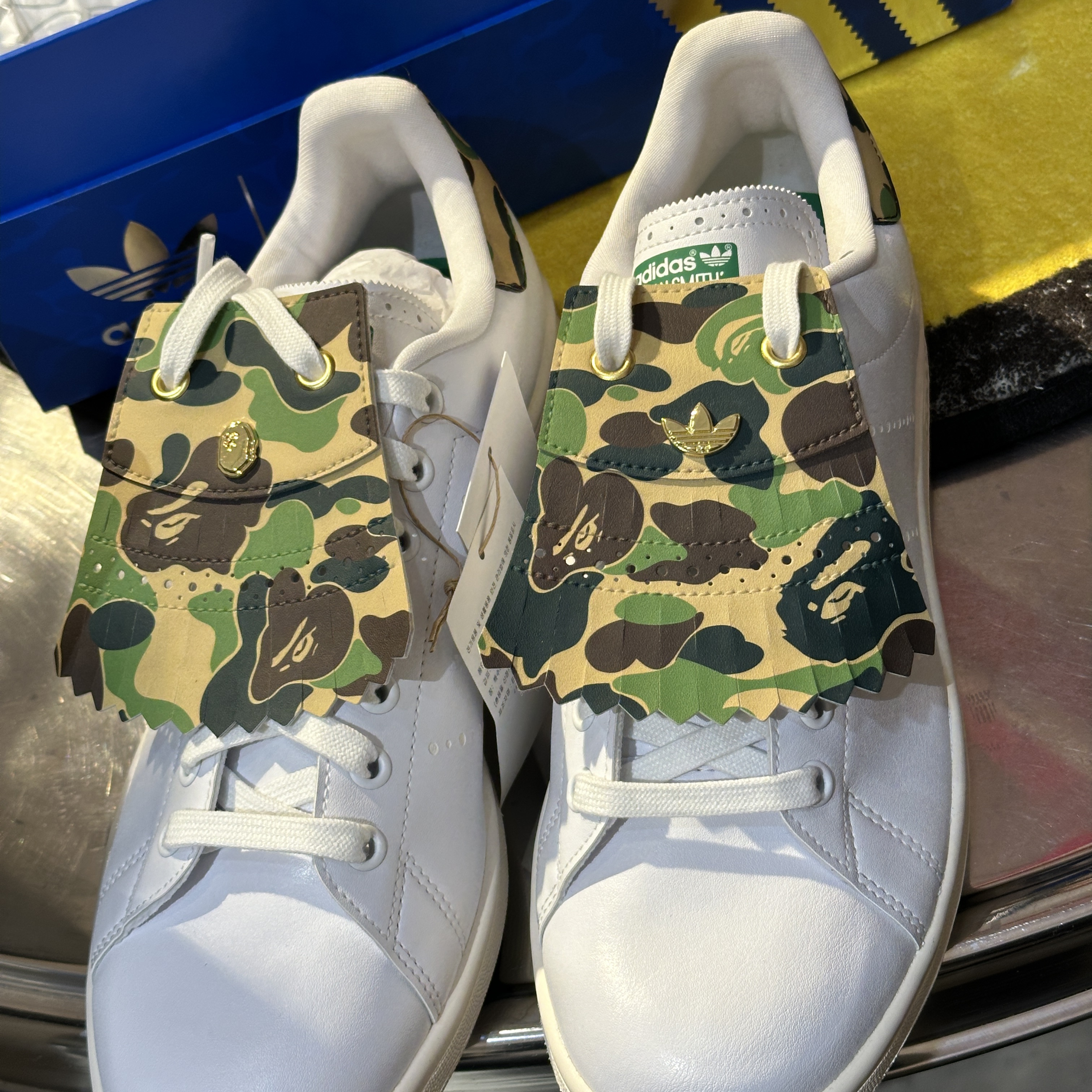 Adidas x BAPE Stan Smith Golf Cloud White Green 착용 스타일 - 1
