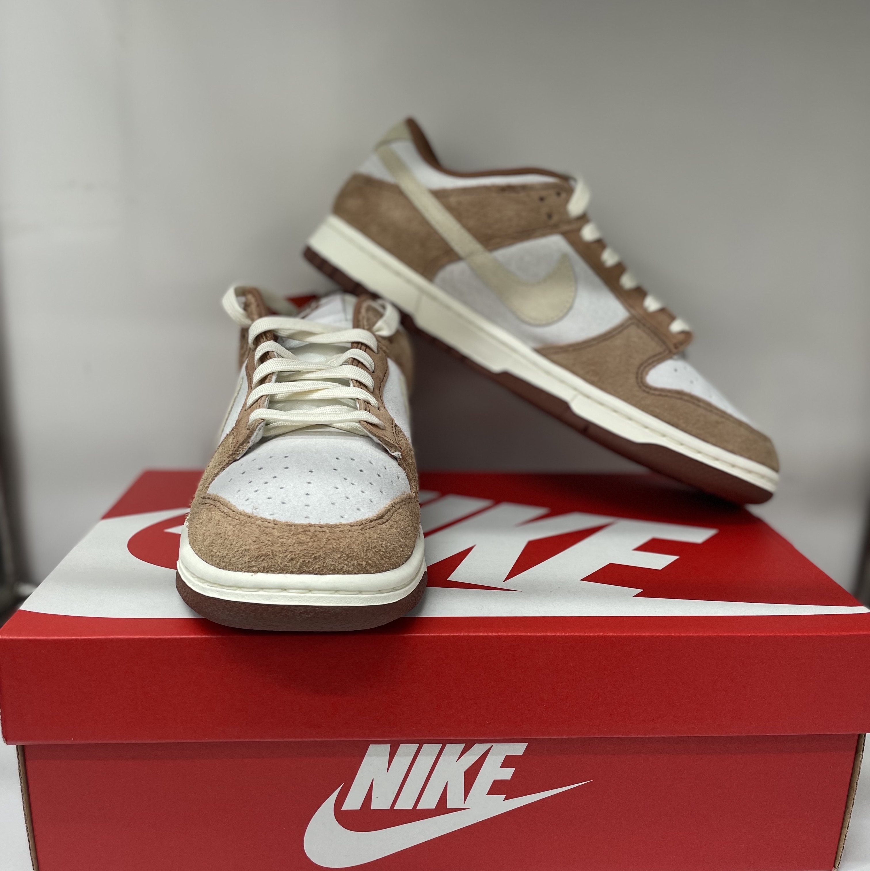 Nike Dunk Low Pro Premium Medium Curry 착용 스타일 - 2