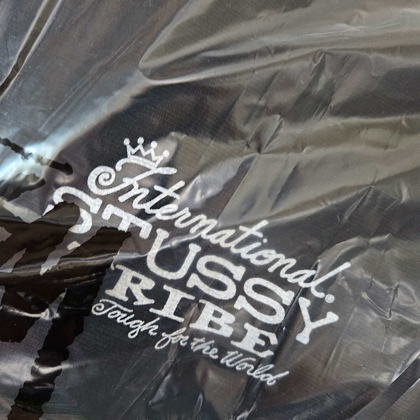 Stussy Ist Pigment Dyed Hoodie Black 착용 스타일
