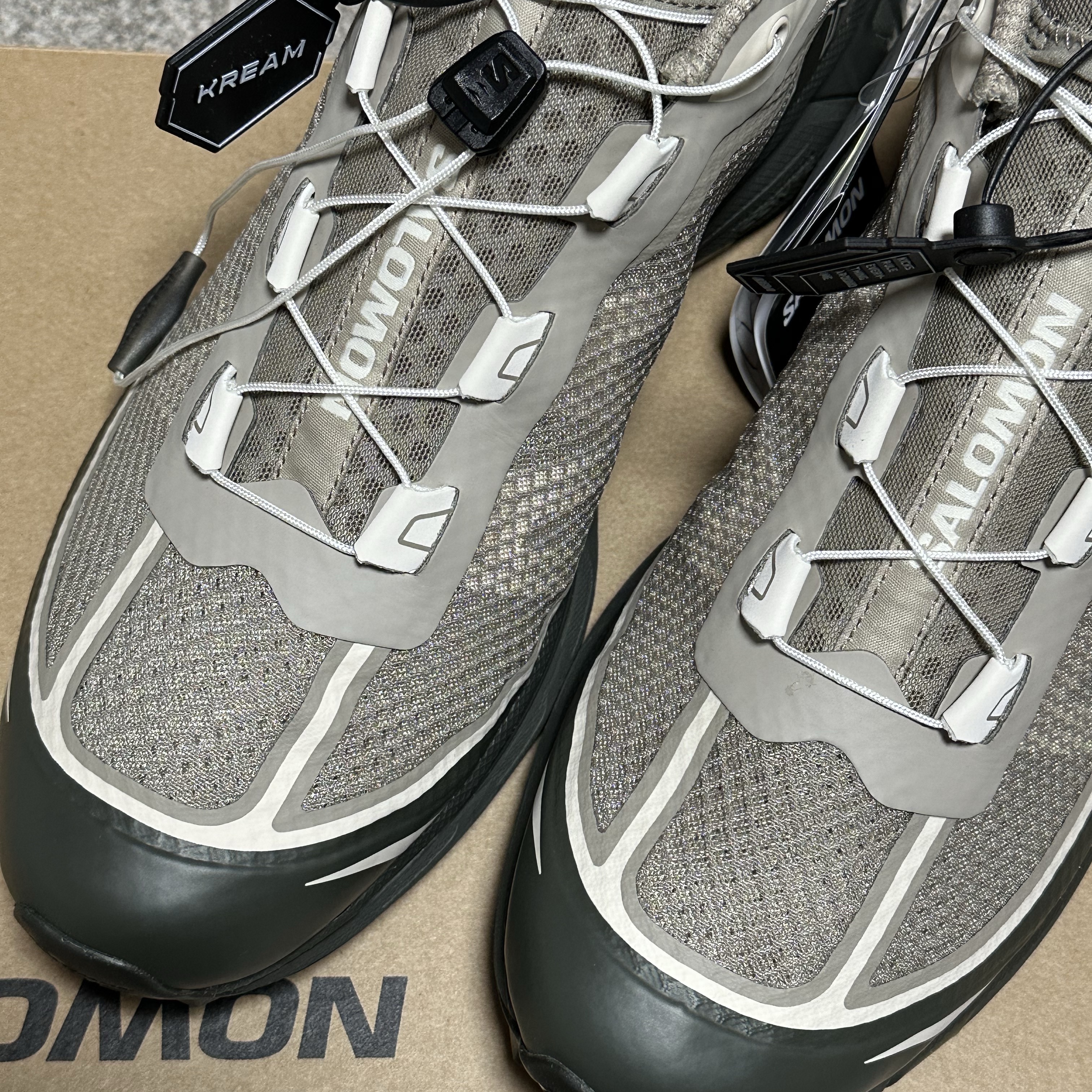 Salomon XT-6 FT Vintage Khaki 착용 스타일