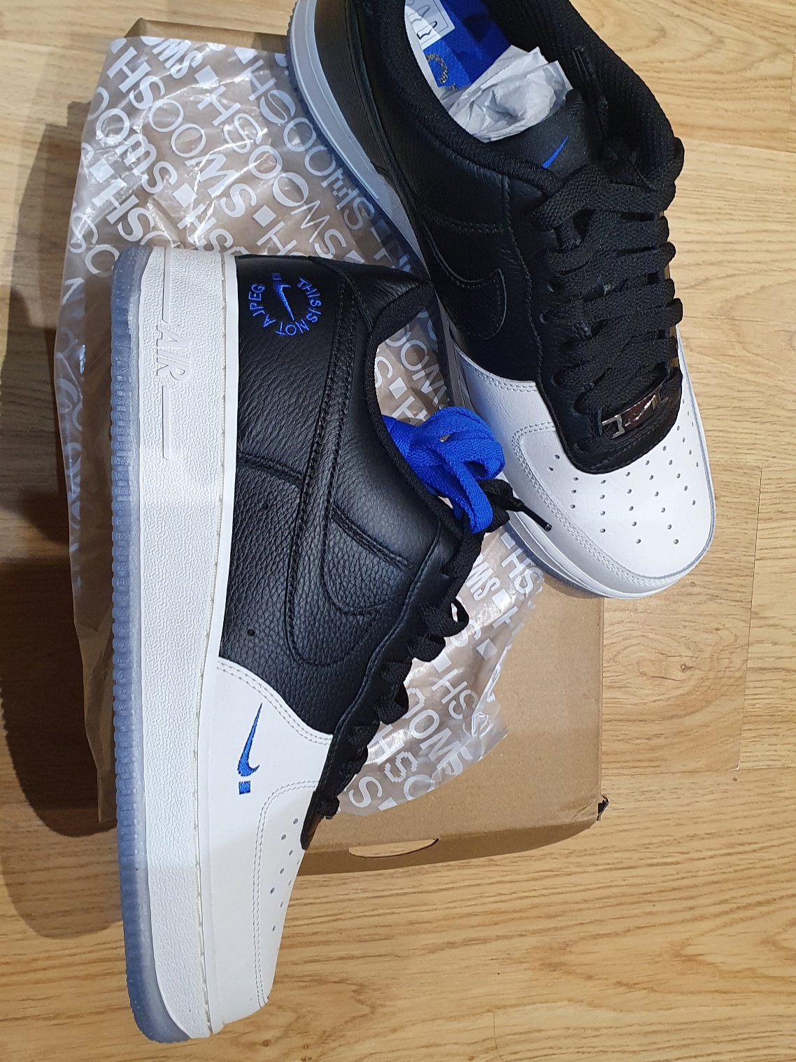 Nike Air Force 1 '07 Low White, Nike Air Force 1 '07 Low Triple Black 착용 스타일 - 2