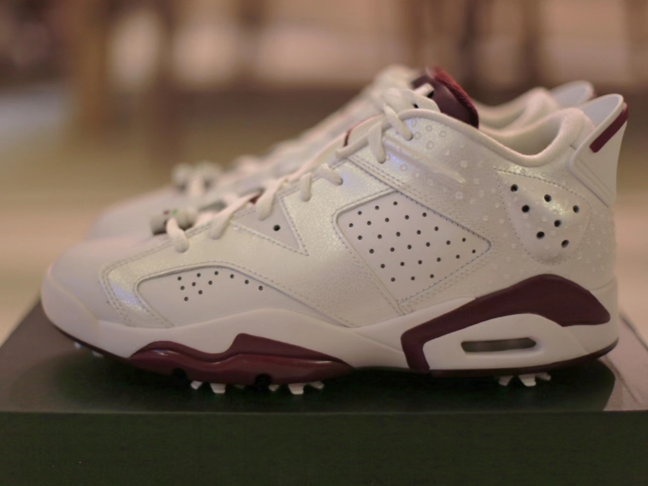 Jordan 6 Retro Low Golf White and Bordeaux 착용 스타일 - 1