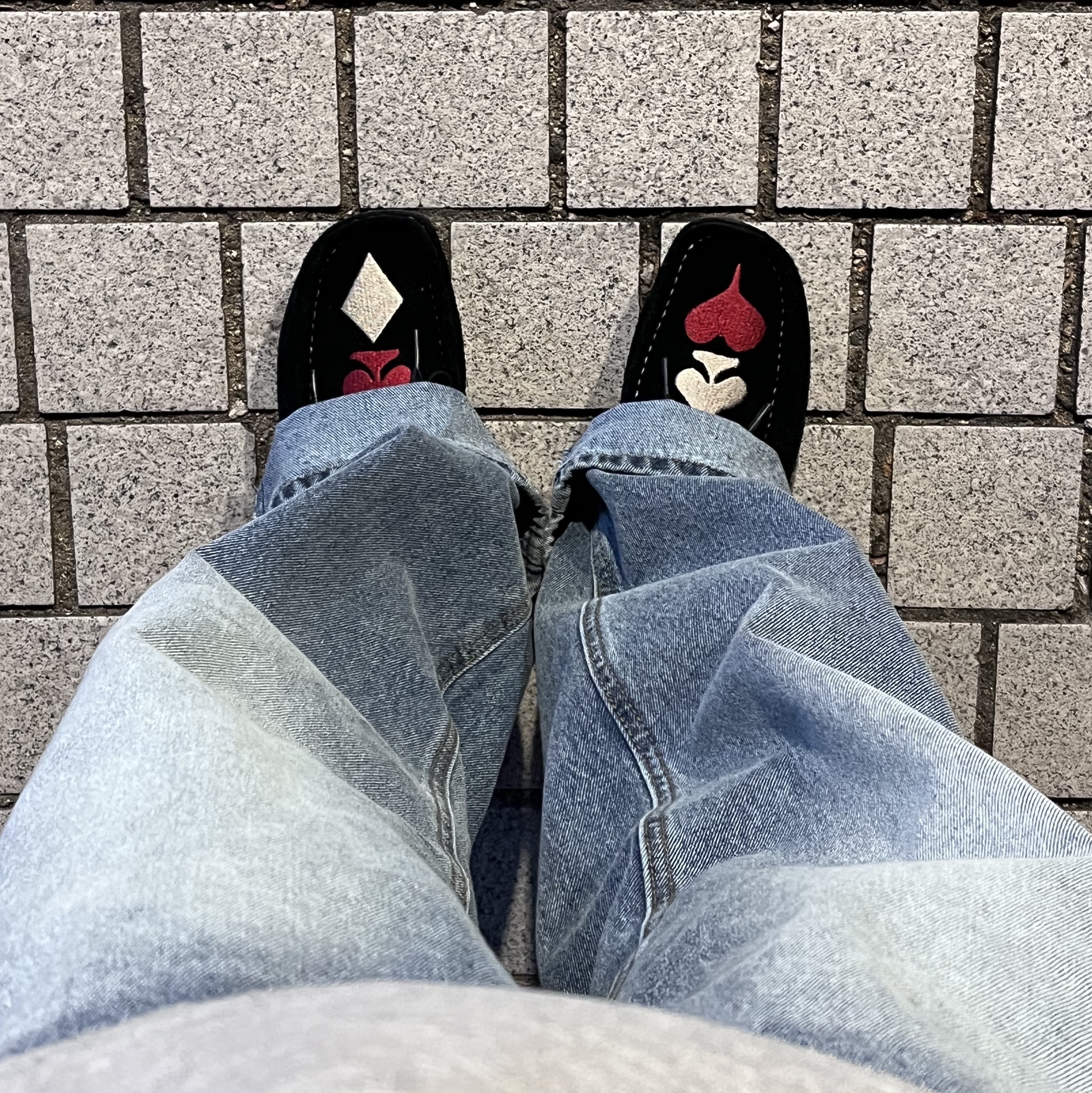 Clarks x Stussy Wallabee Black Suede 착용 스타일