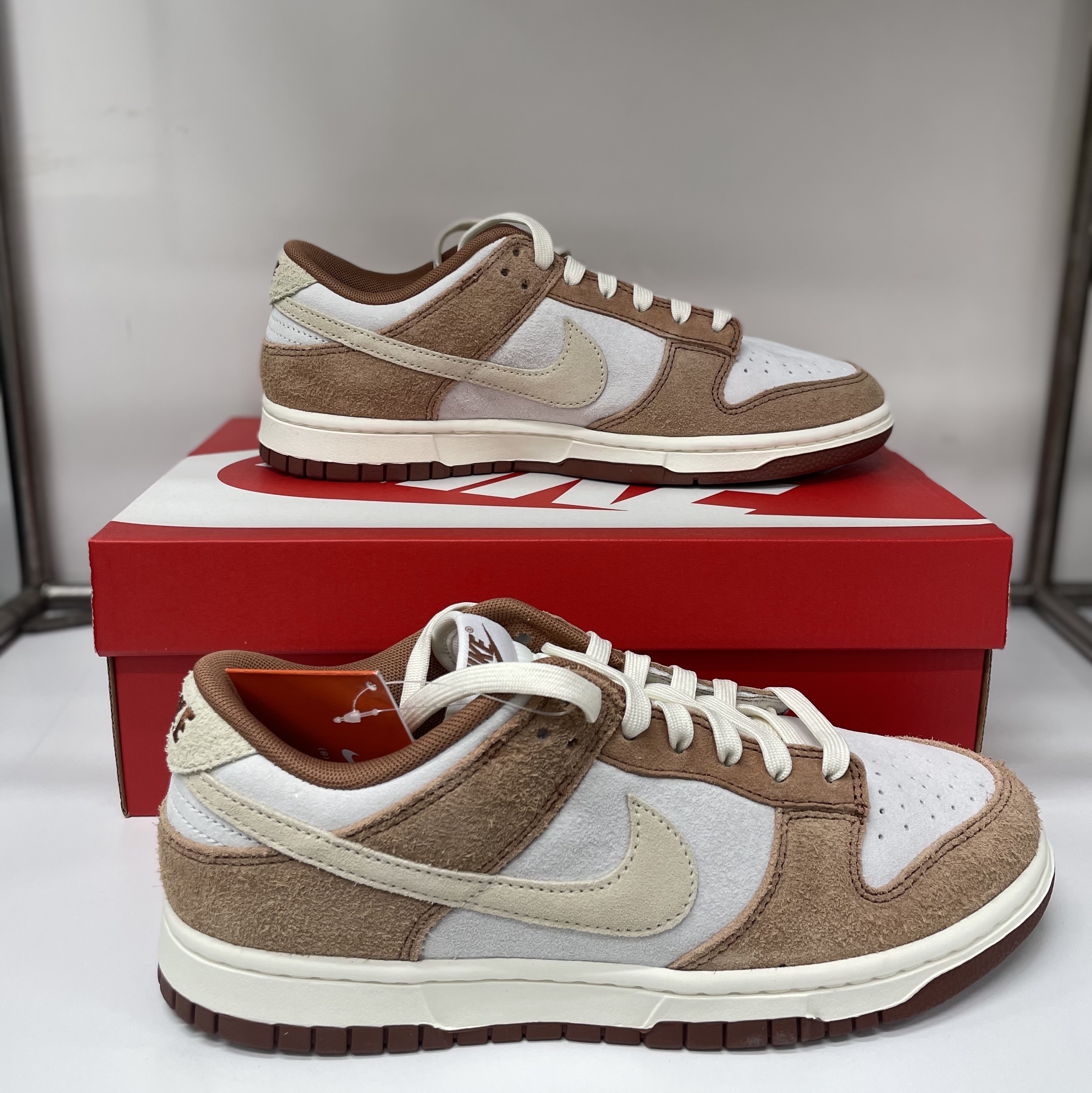 Nike Dunk Low Pro Premium Medium Curry 착용 스타일 - 1