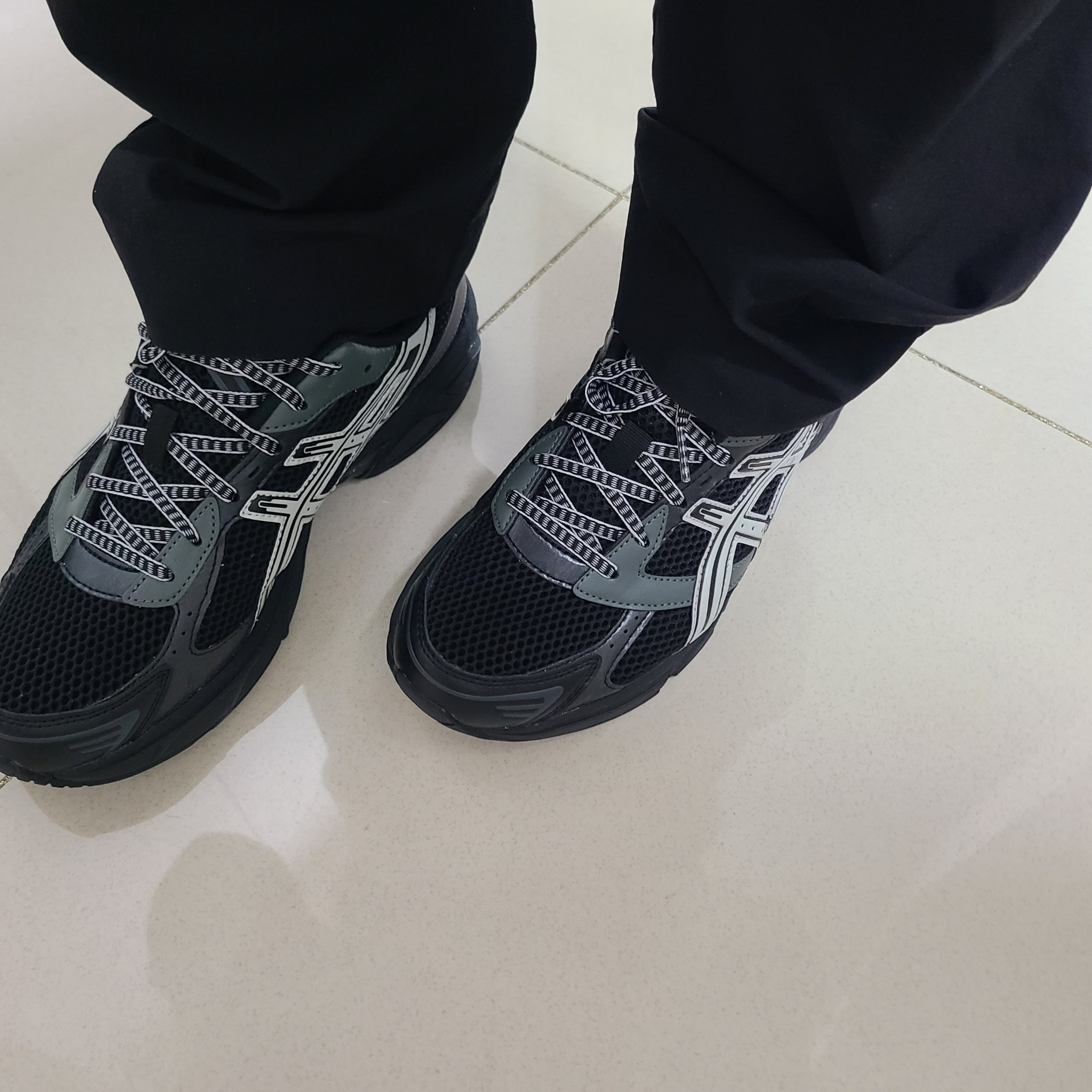 Asics Gel-1130 Black Glacier Grey - Folder Exclusive 착용 스타일