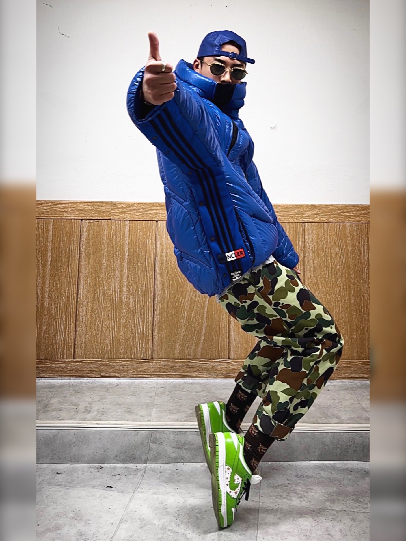 Supreme Leather Camp Cap Royal - 21SS, Moncler x Adidas Chambery Short Down Jacket Blue - 23FW 착용 스타일