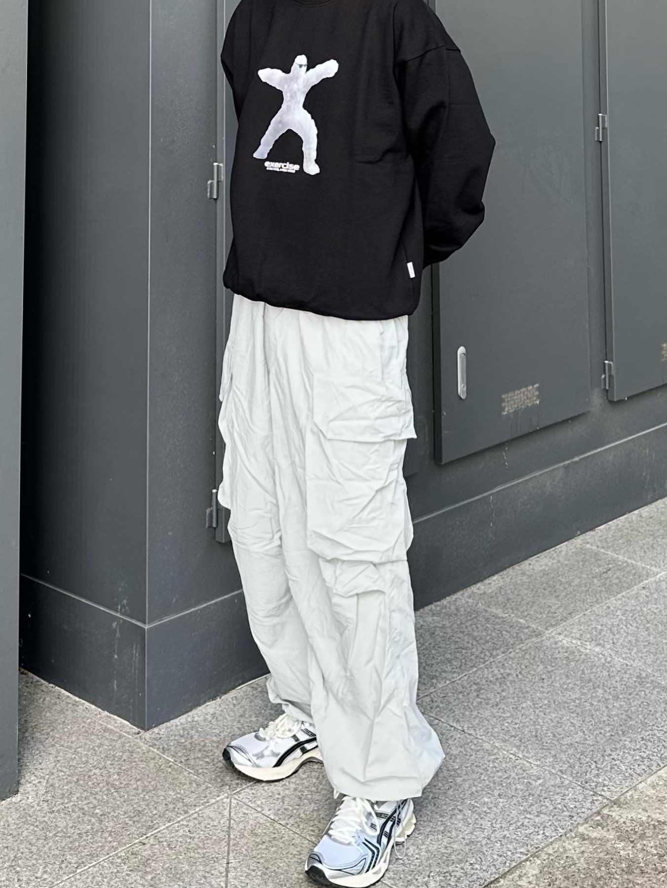 Asics x JJJJound Gel-Kayano 14 Silver Black 착용 스타일 - 2