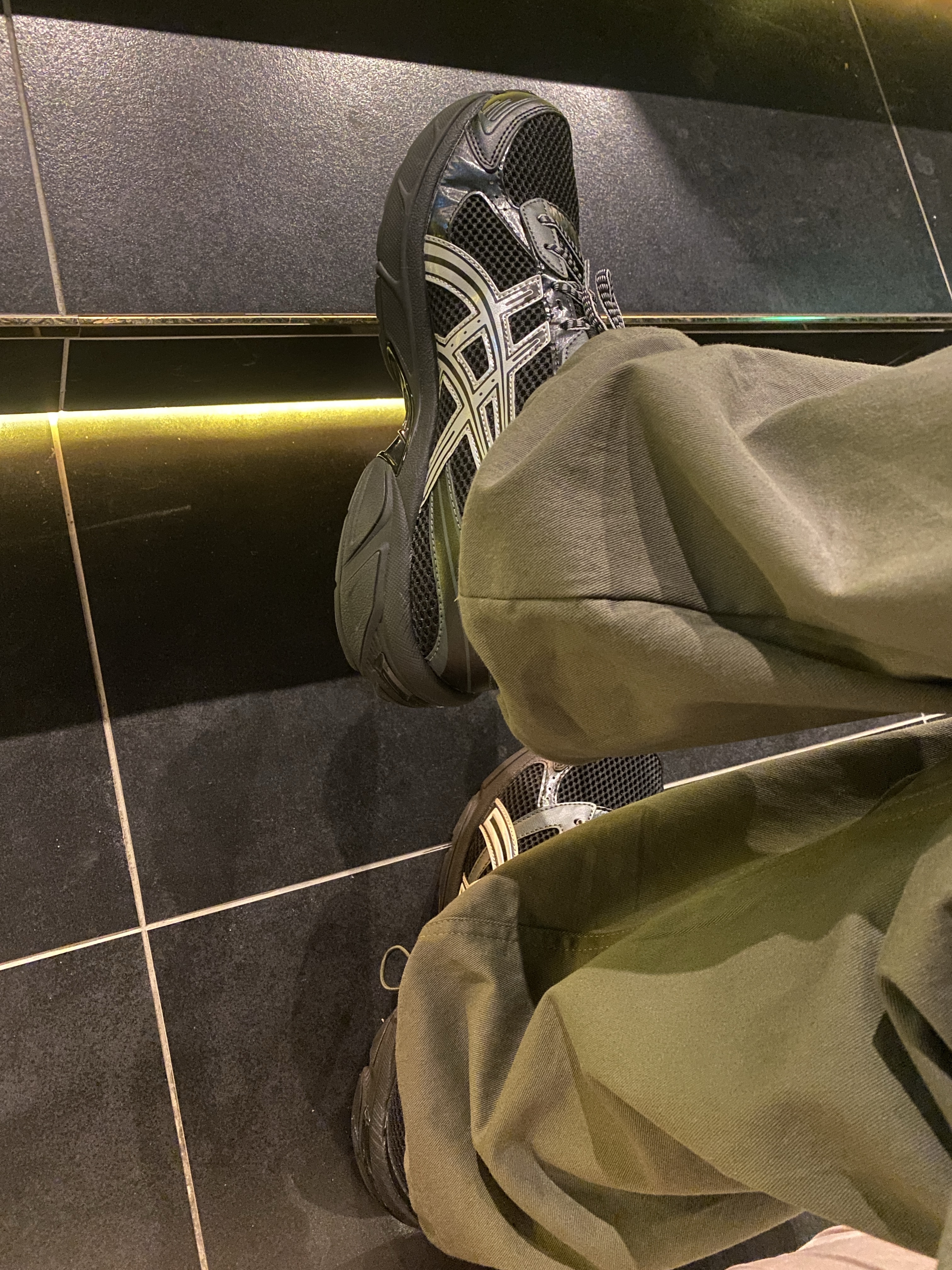 Asics Gel-1130 Black Glacier Grey - Folder Exclusive 착용 스타일 - 3