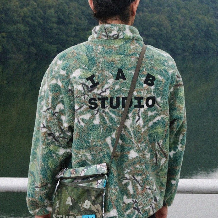 IAB Studio x Helinox Jacquard Half Zip-Up Bukhansan, IAB Studio x Helinox Sweatshirt Leaf Green 착용 스타일 - 3