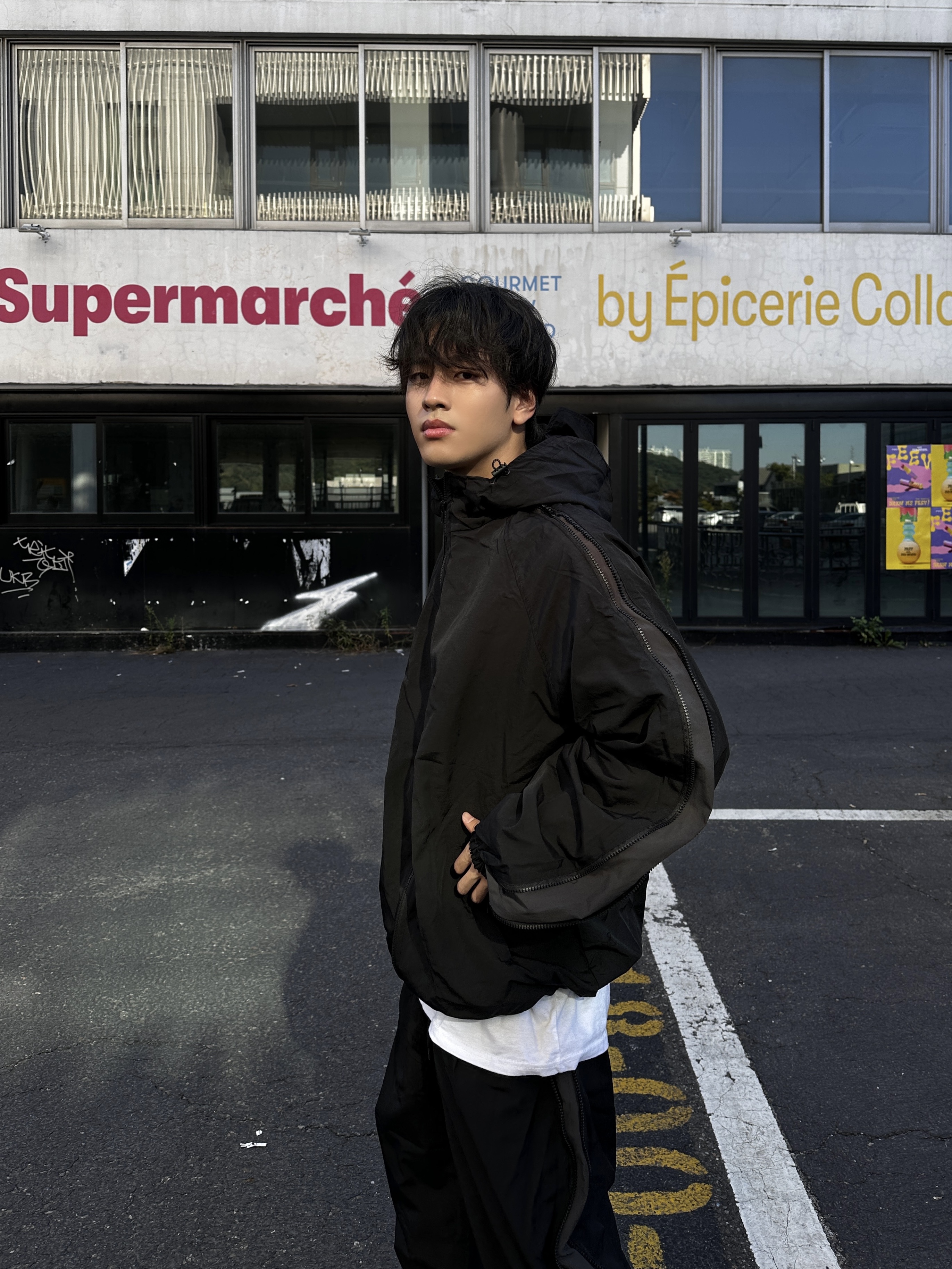 Balenciaga 3XL Sneakers Light Beige 착용 스타일 - 10