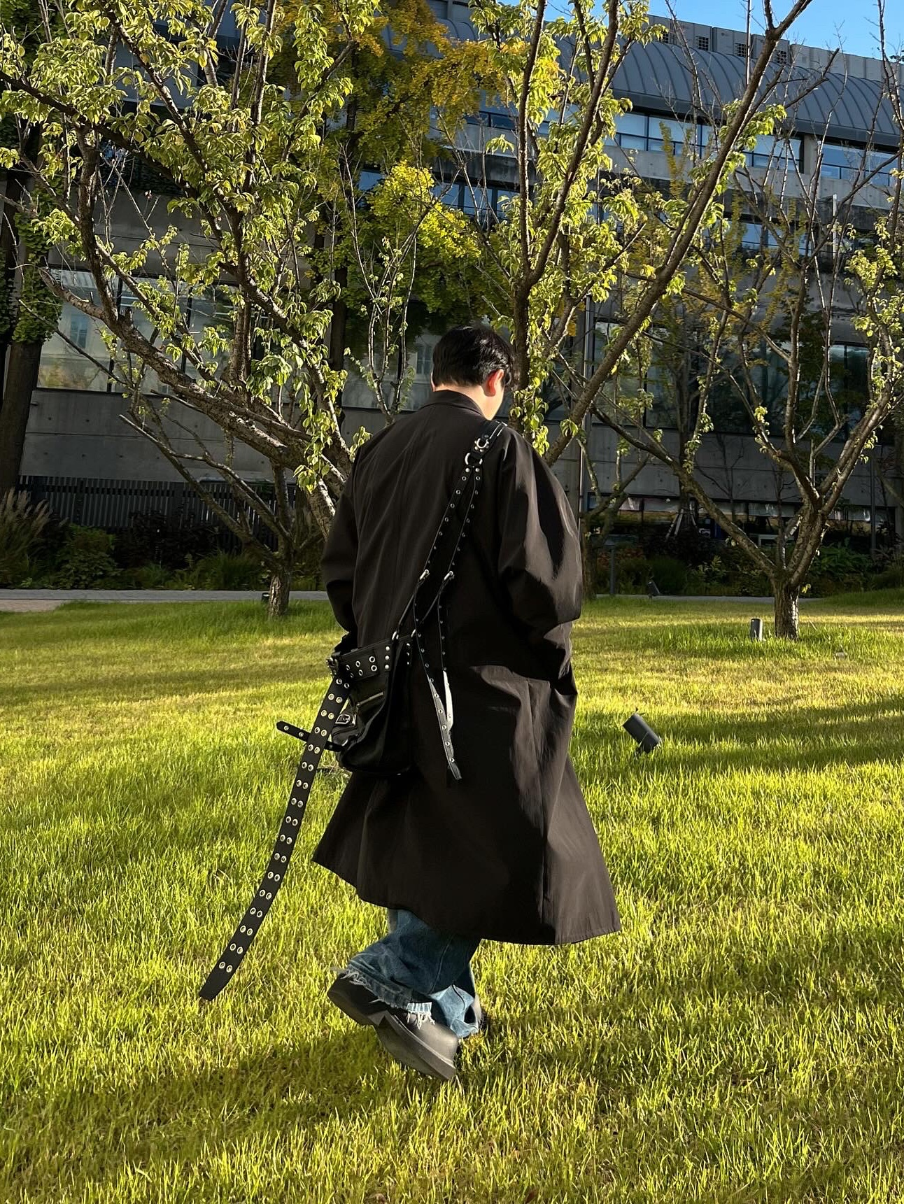 STU Hook Dolman Coat Black with Name Tag, Balenciaga Steroid Derby Black 착용 스타일 - 2