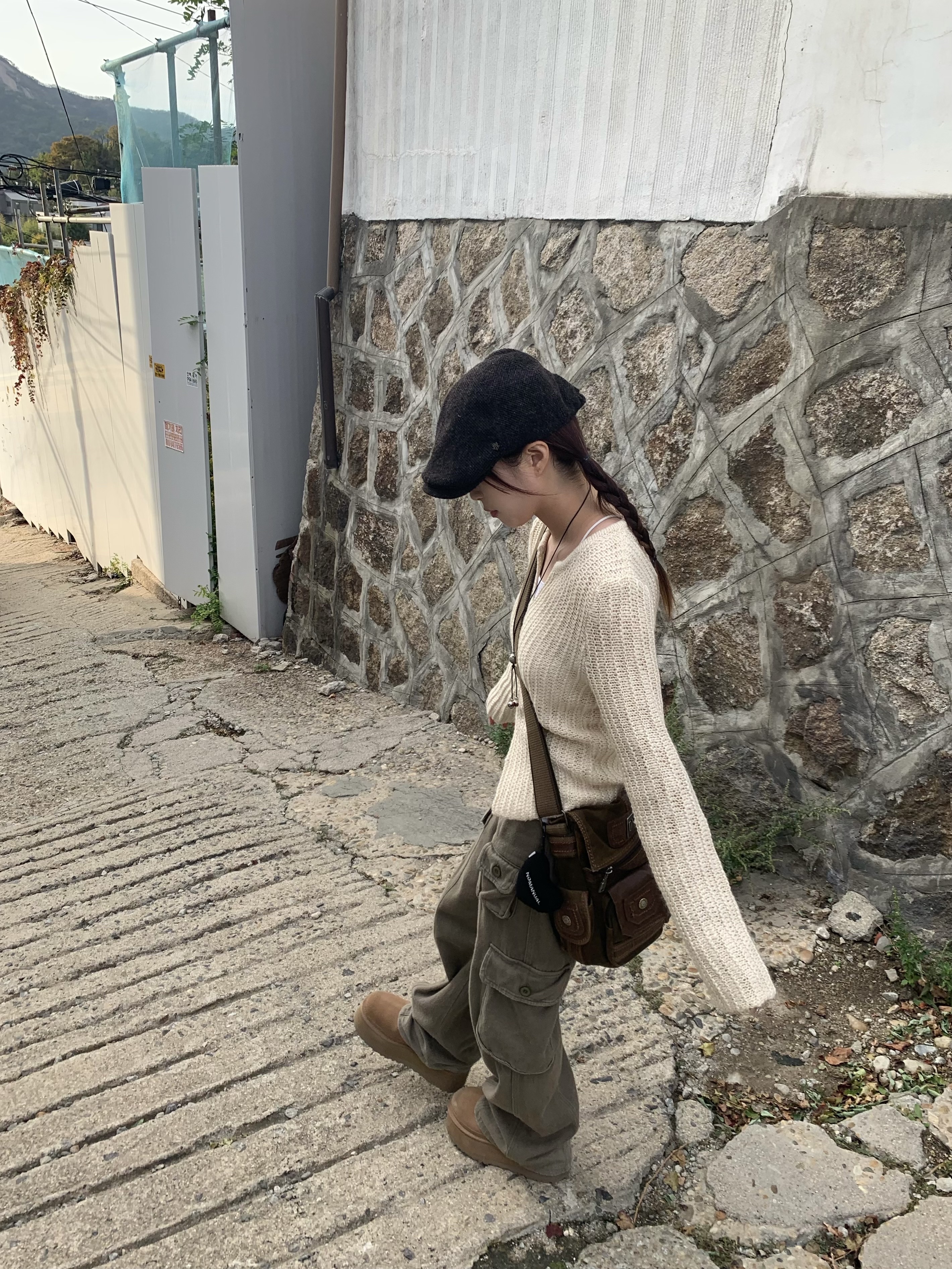 (W) UGG Neumel Platform Chelsea Boots Chestnut 착용 스타일 - 1