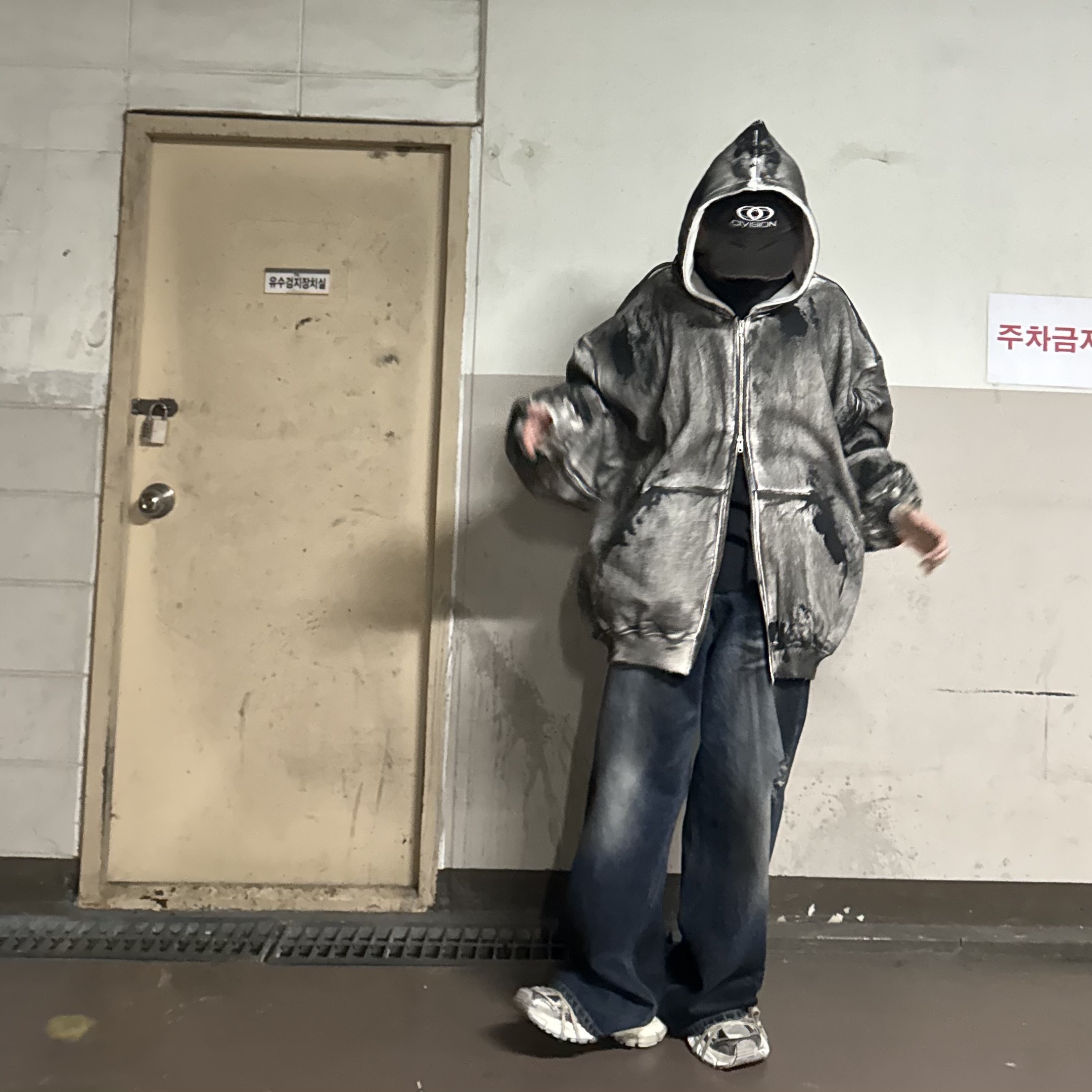 Balenciaga 3XL Sneakers Beige, Ourpas 074 Dirty Zip Hoodie 착용 스타일 - 3