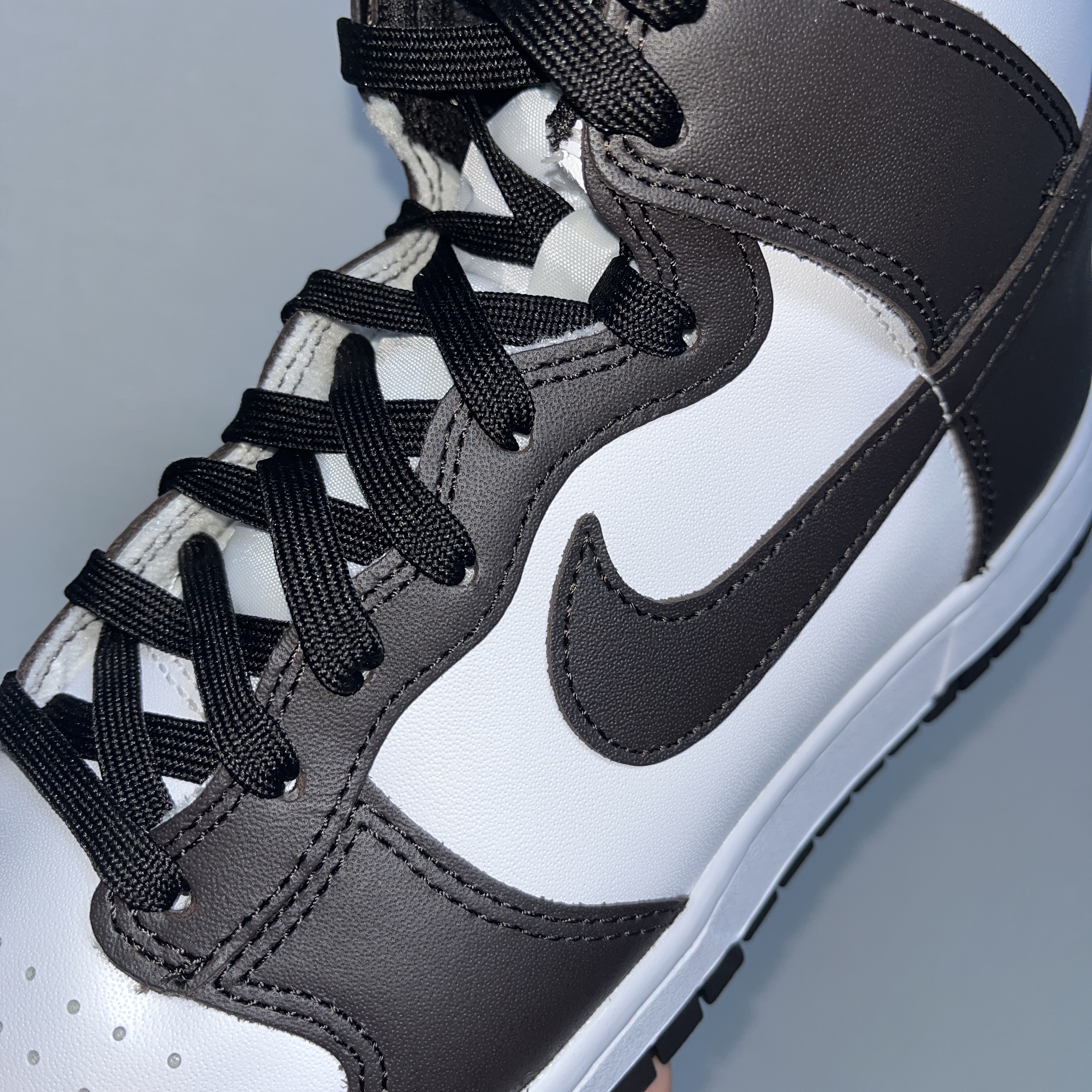 Nike Dunk High Retro White Velvet Brown 착용 스타일 - 2