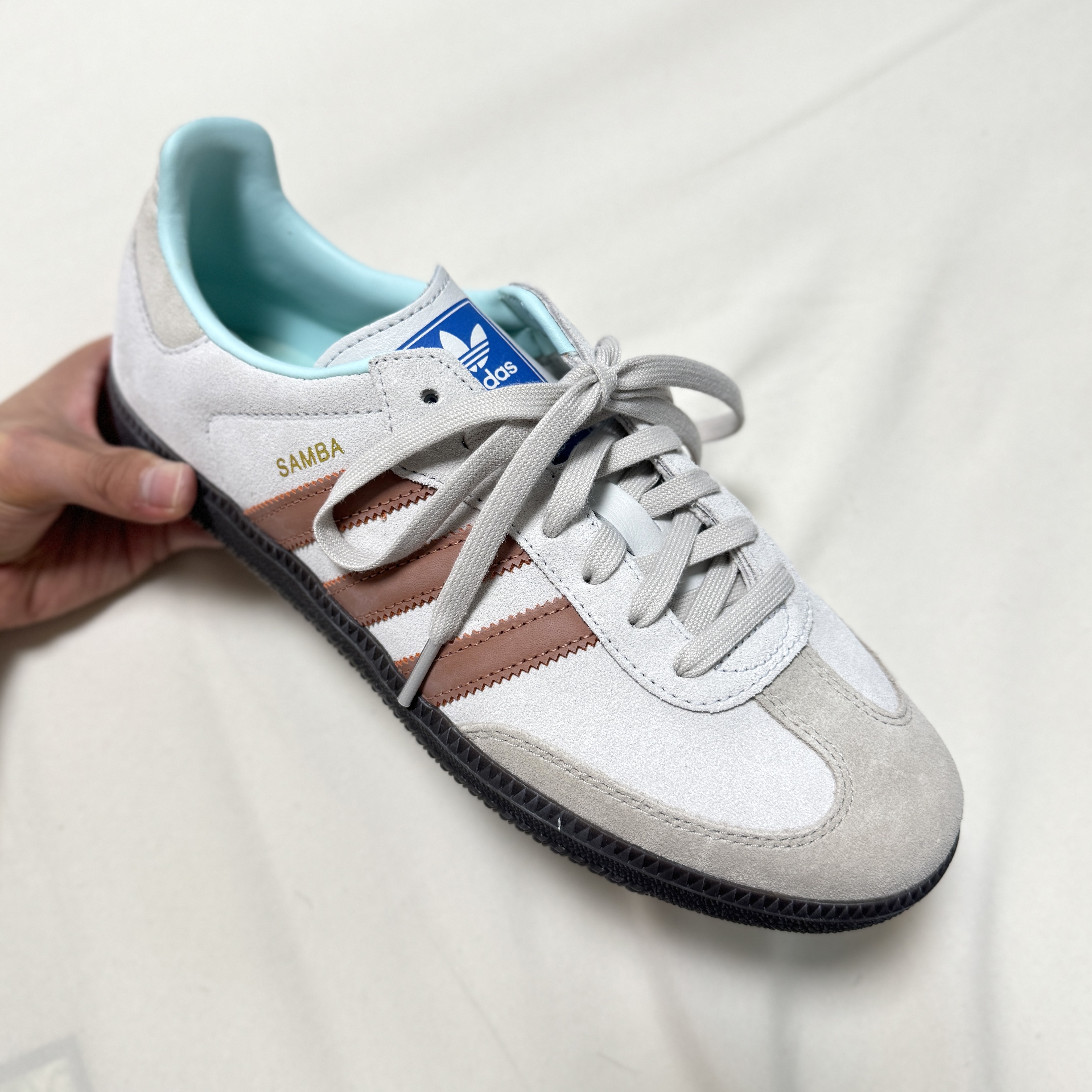 Adidas Samba OG Crystal White Clay Strata 착용 스타일 - 2