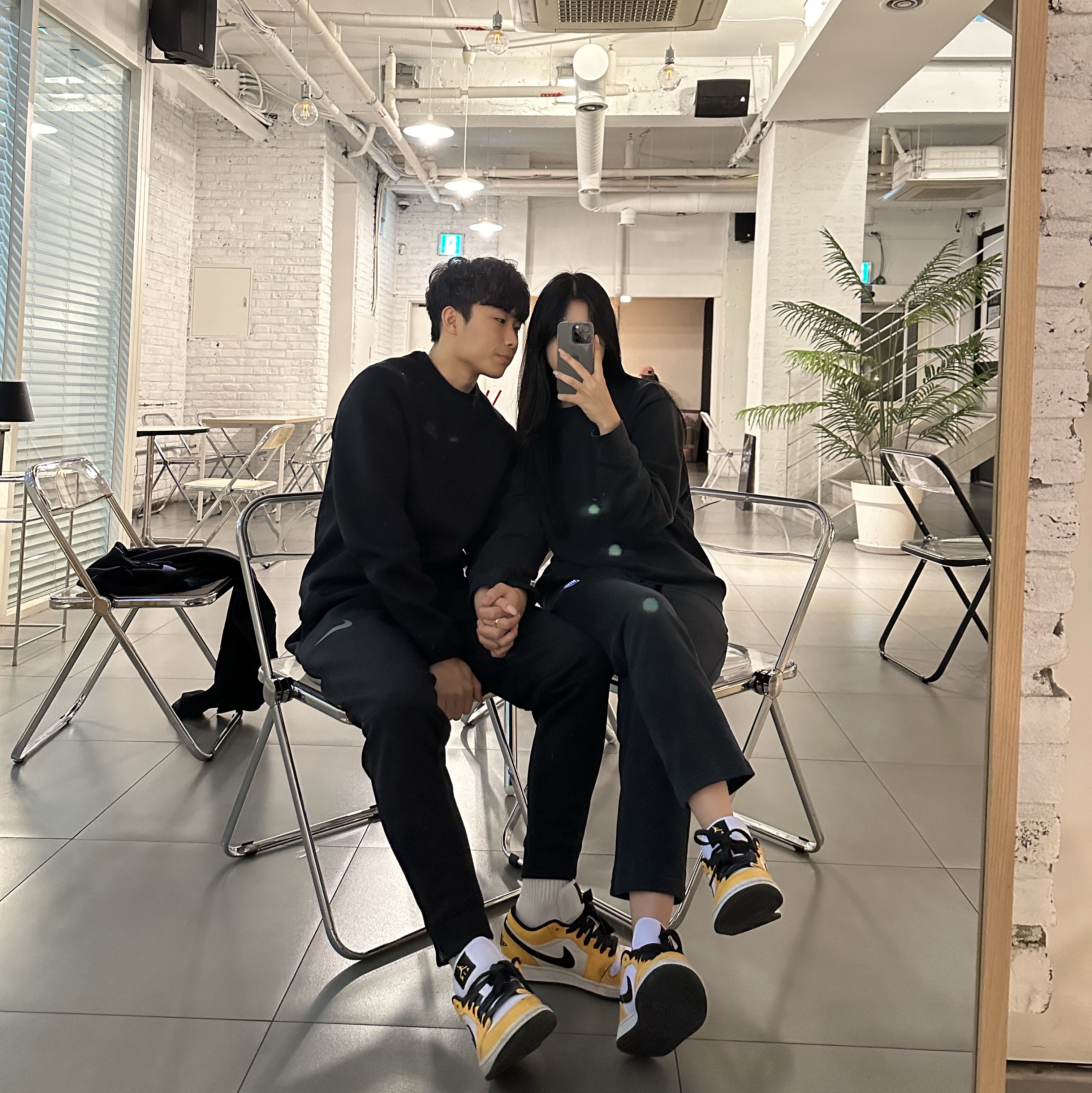 (W) Jordan 1 Low SE Laser Orange 착용 스타일