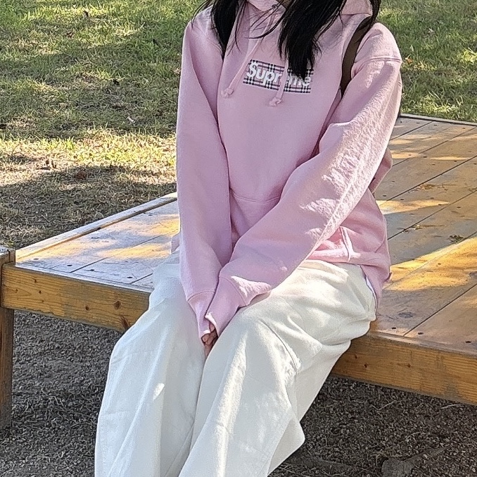 Supreme x Burberry Box Logo Hooded Sweatshirt Light Pink - 22SS 착용 스타일