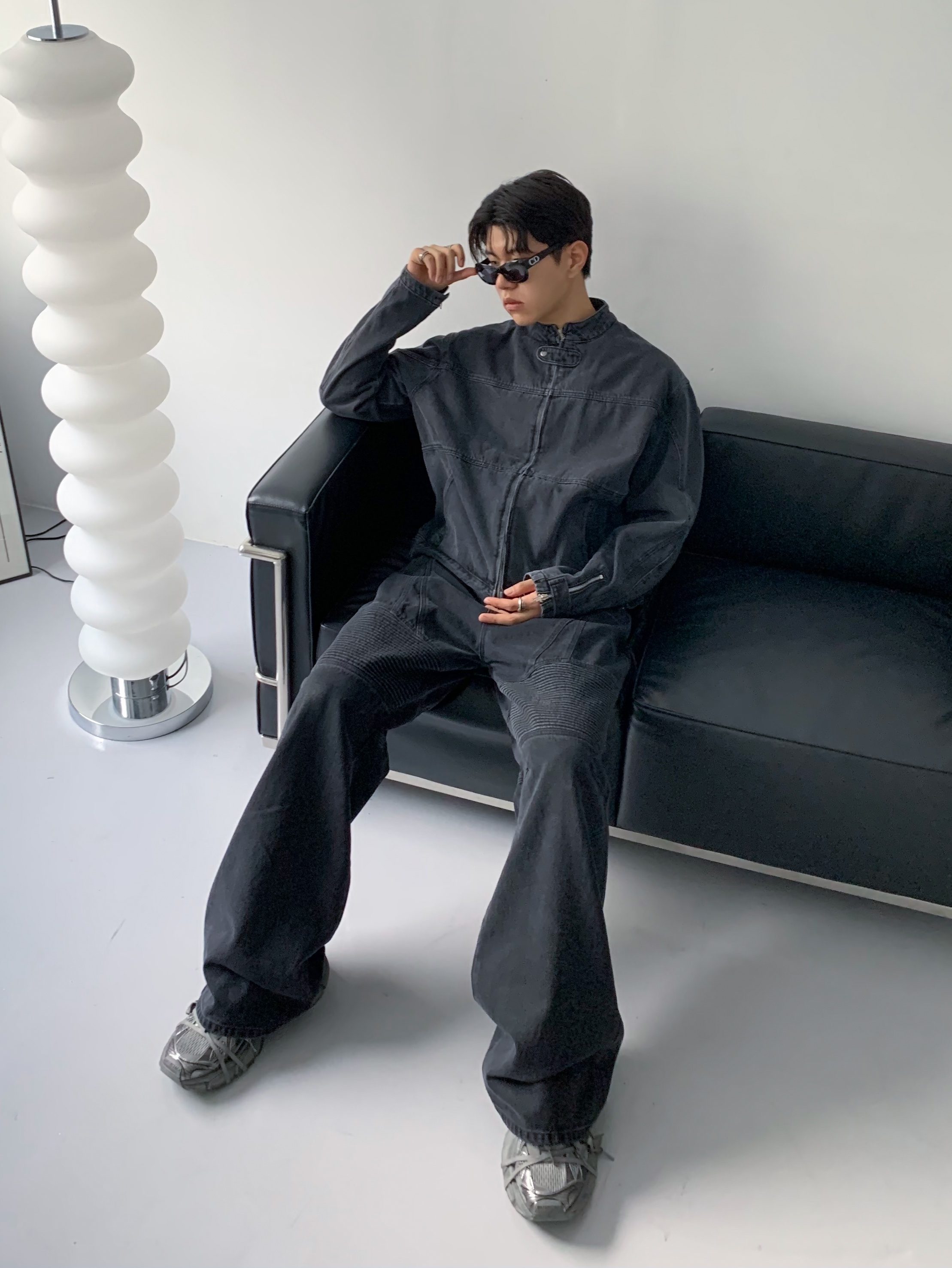 Balenciaga 3XL Sneakers Grey Black 착용 스타일 - 2