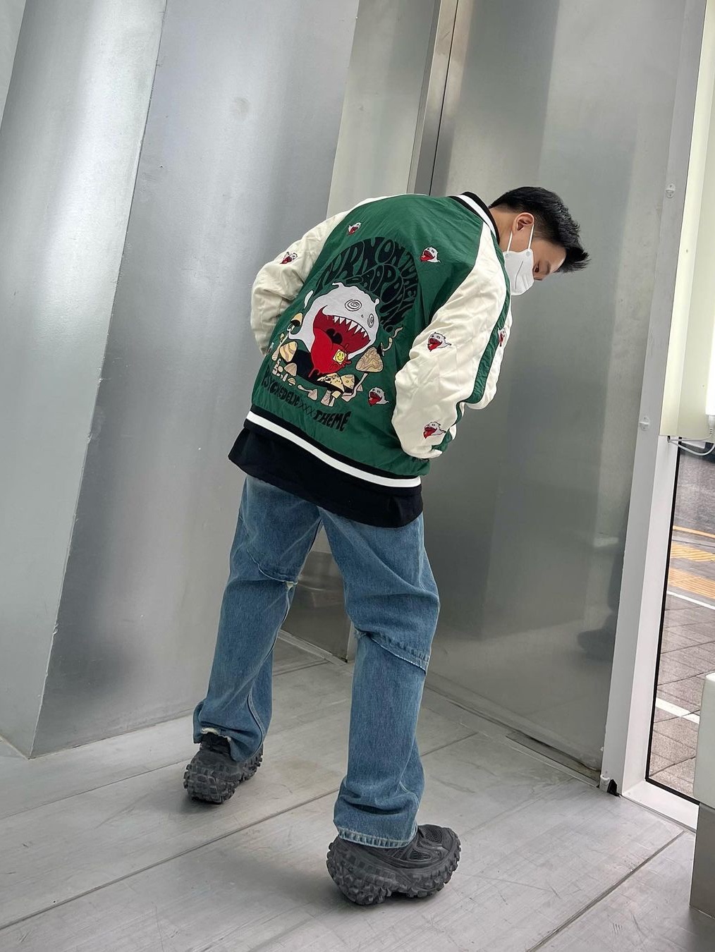 Ader Error Stami Jeans Blue, (W) Balenciaga Defender Sneakers Black 착용 스타일 - 2