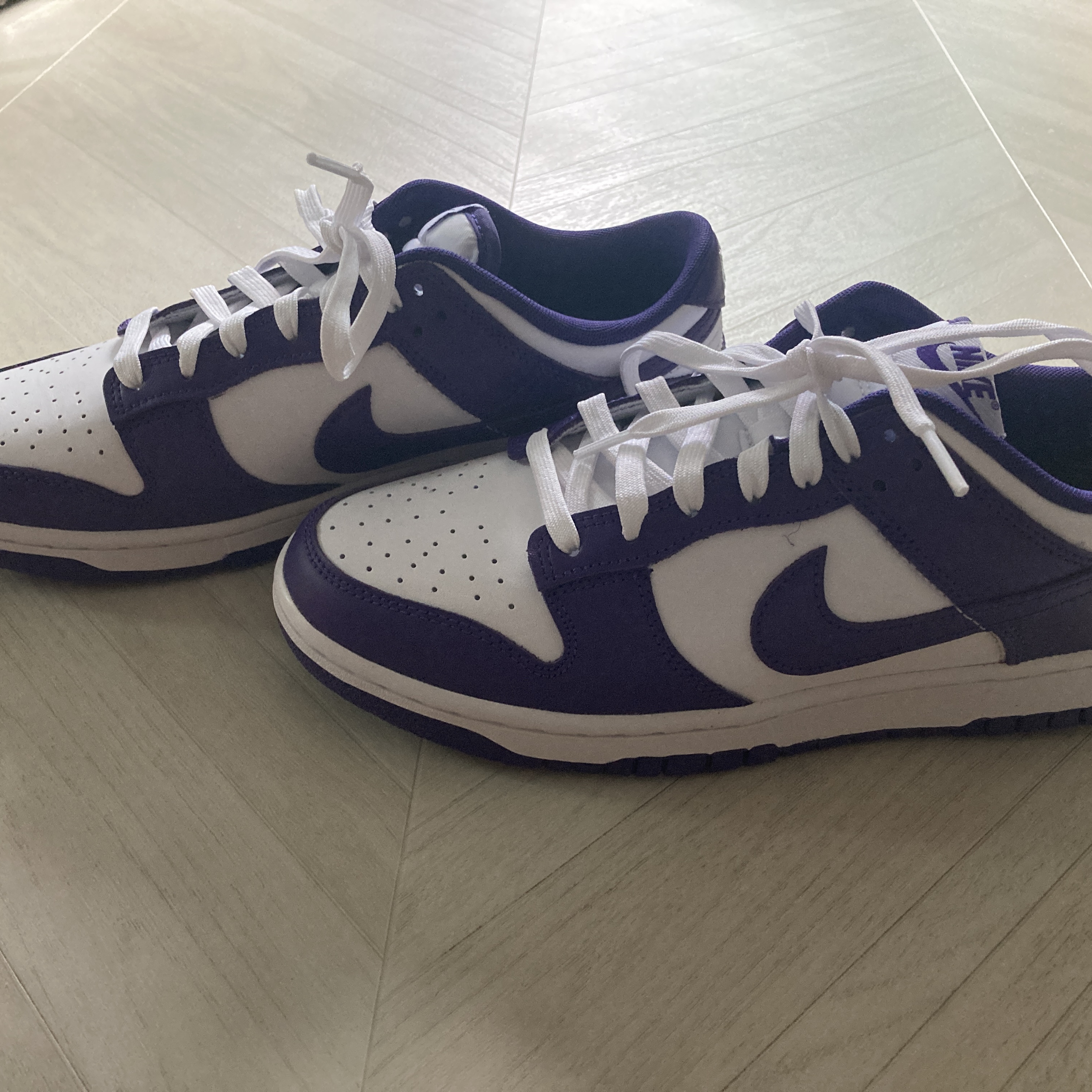 Nike Dunk Low Retro Championship Court Purple 착용 스타일 - 3