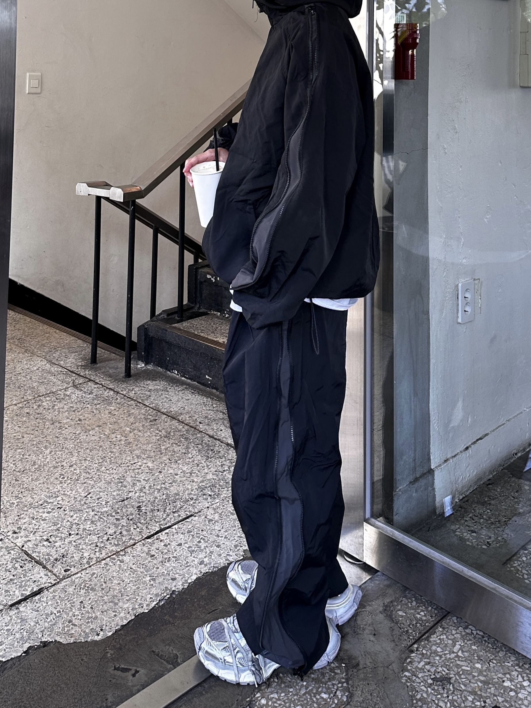 Balenciaga 3XL Sneakers Light Beige 착용 스타일 - 4
