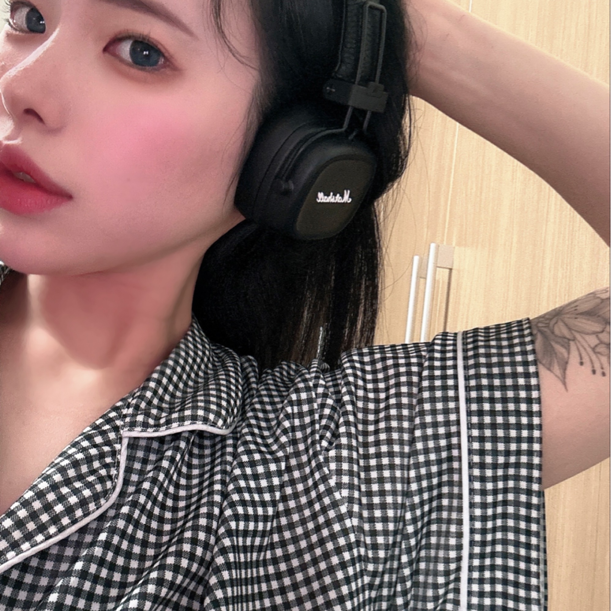 Marshall Major IV Black (Korean Ver.) 착용 스타일