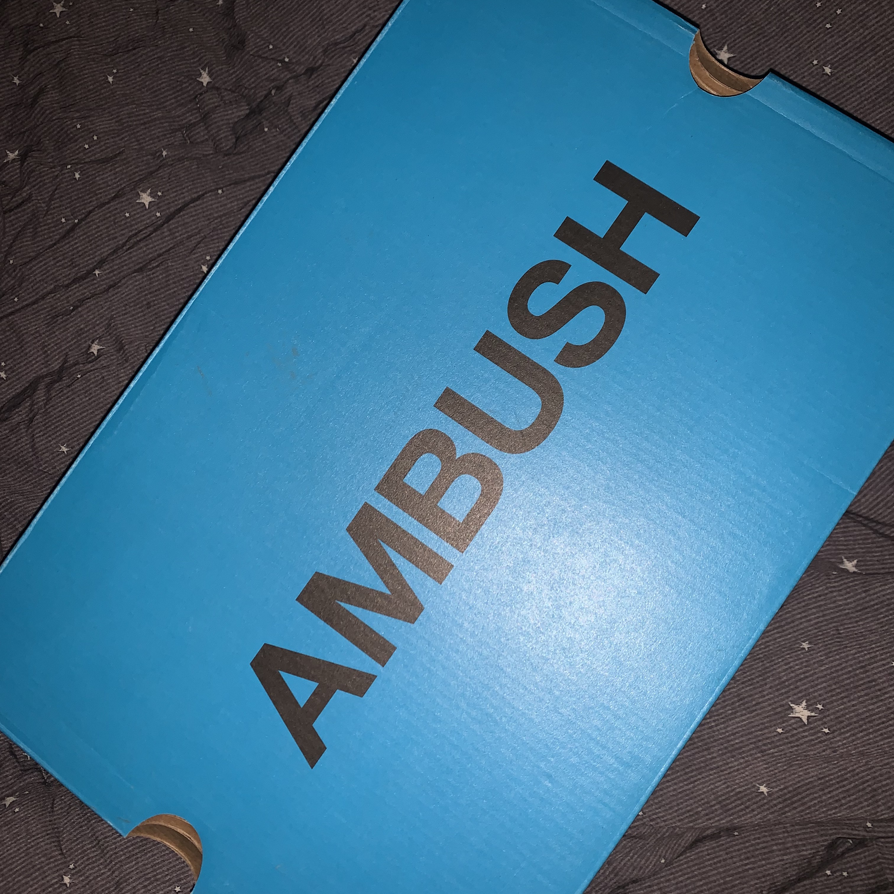 Converse x Ambush Chuck 70 Fuzzy Navy Blue 착용 스타일 - 2