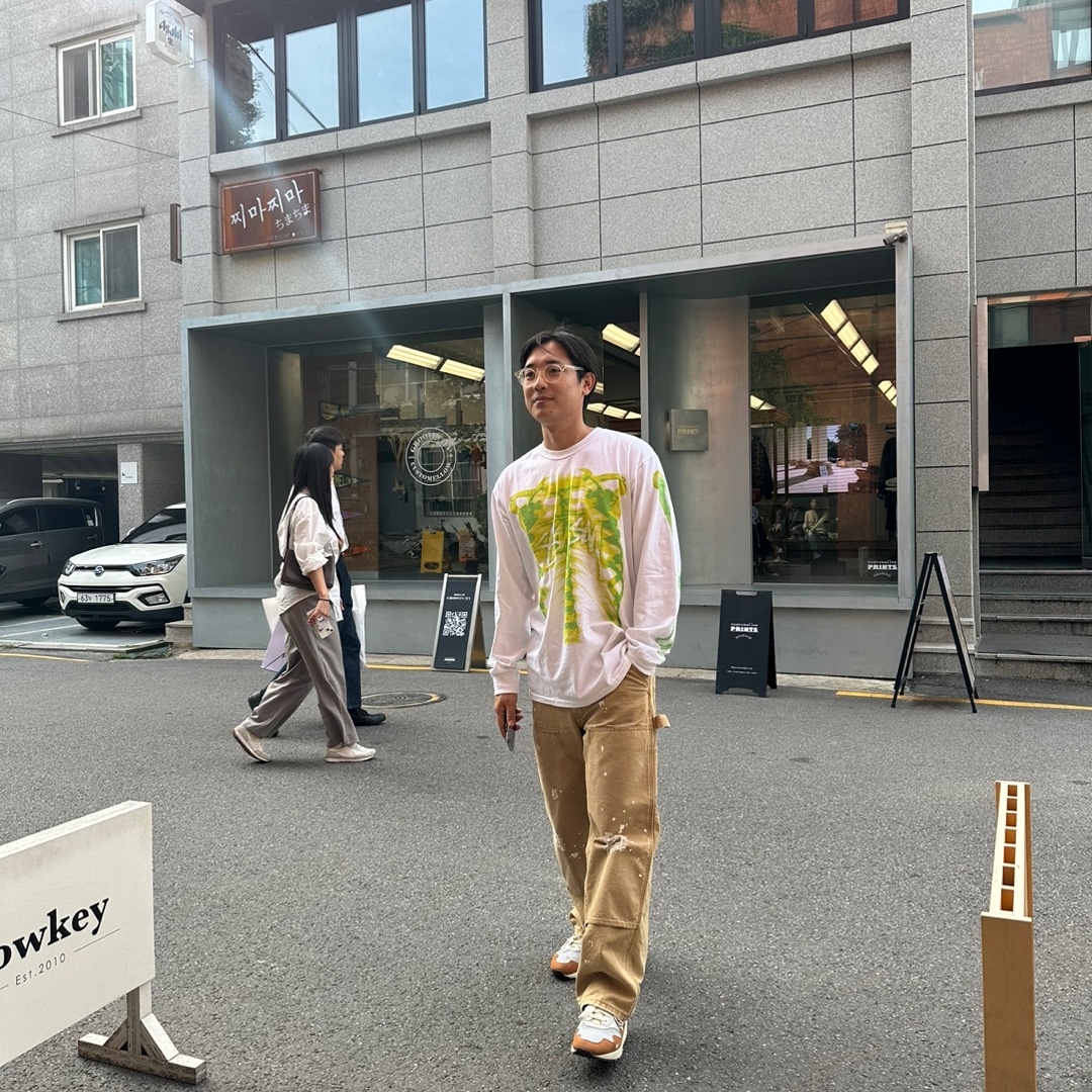 Stussy Rib Cage LS T-Shirt White, Nike x Patta Air Max 1 Monarch 착용 스타일