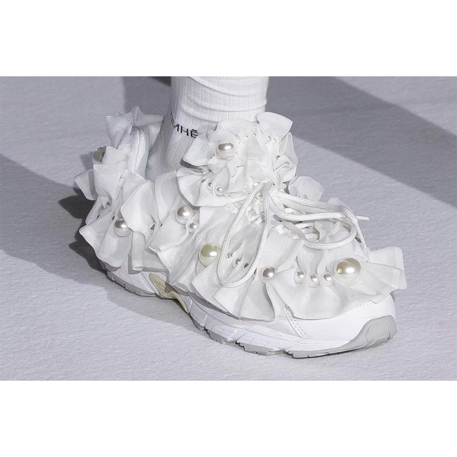 Asics x Cecilie Bahnsen GT-2160 White, Asics x Cecilie Bahnsen GT-2160 Black 착용 스타일 - 3