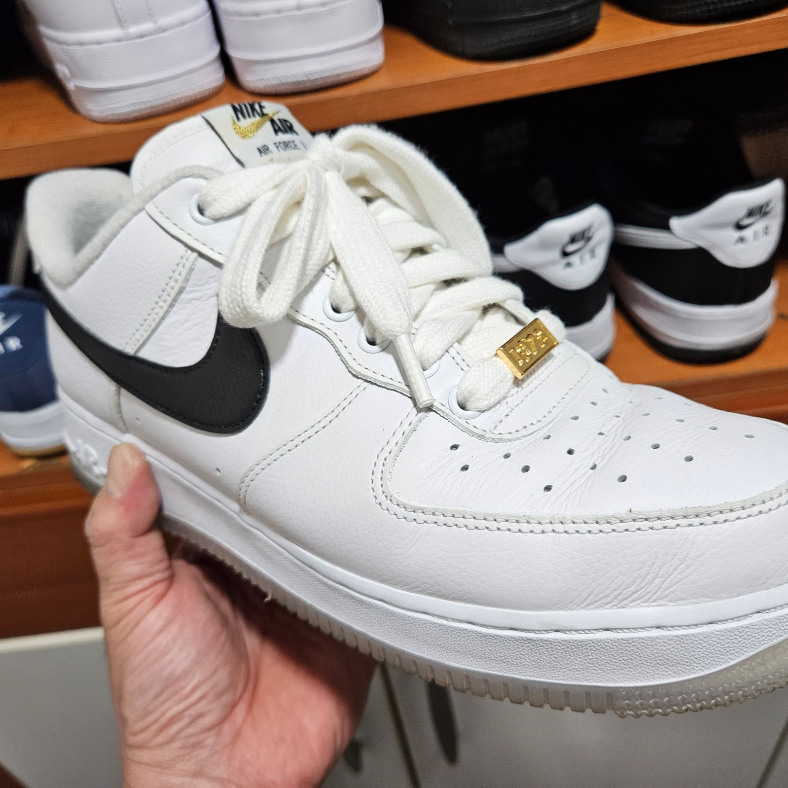 Nike Air Force 1 '07 PRM Bronx Origins 착용 스타일 - 1