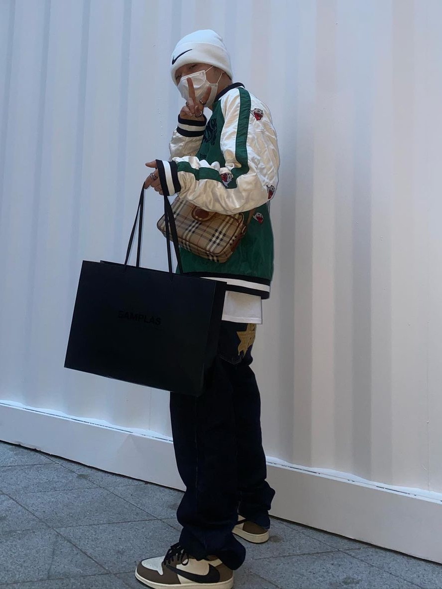 Jordan 1 x Travis Scott Retro High OG SP Mocha 착용 스타일