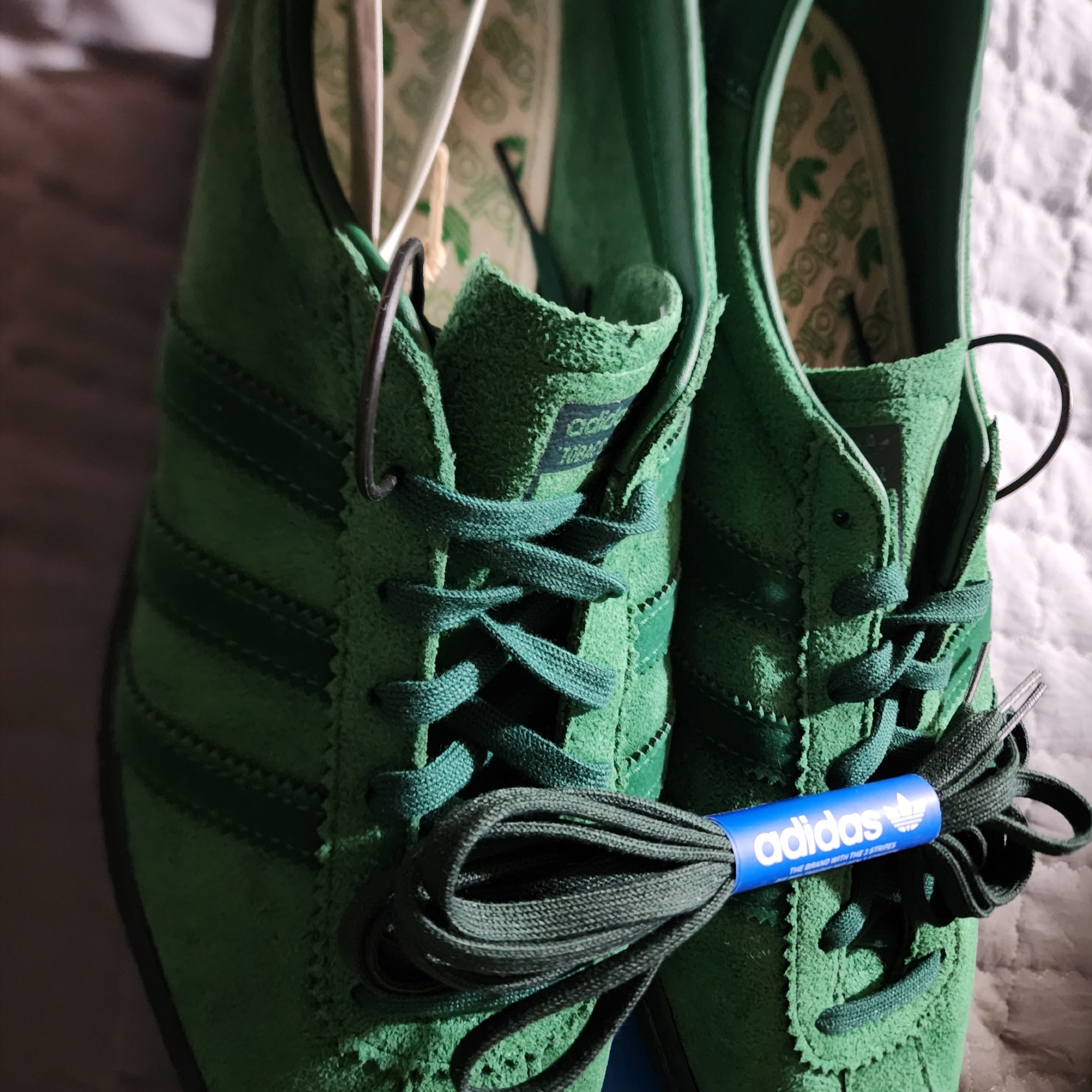 Adidas Tobacco Gruen Dark Green 착용 스타일 - 2
