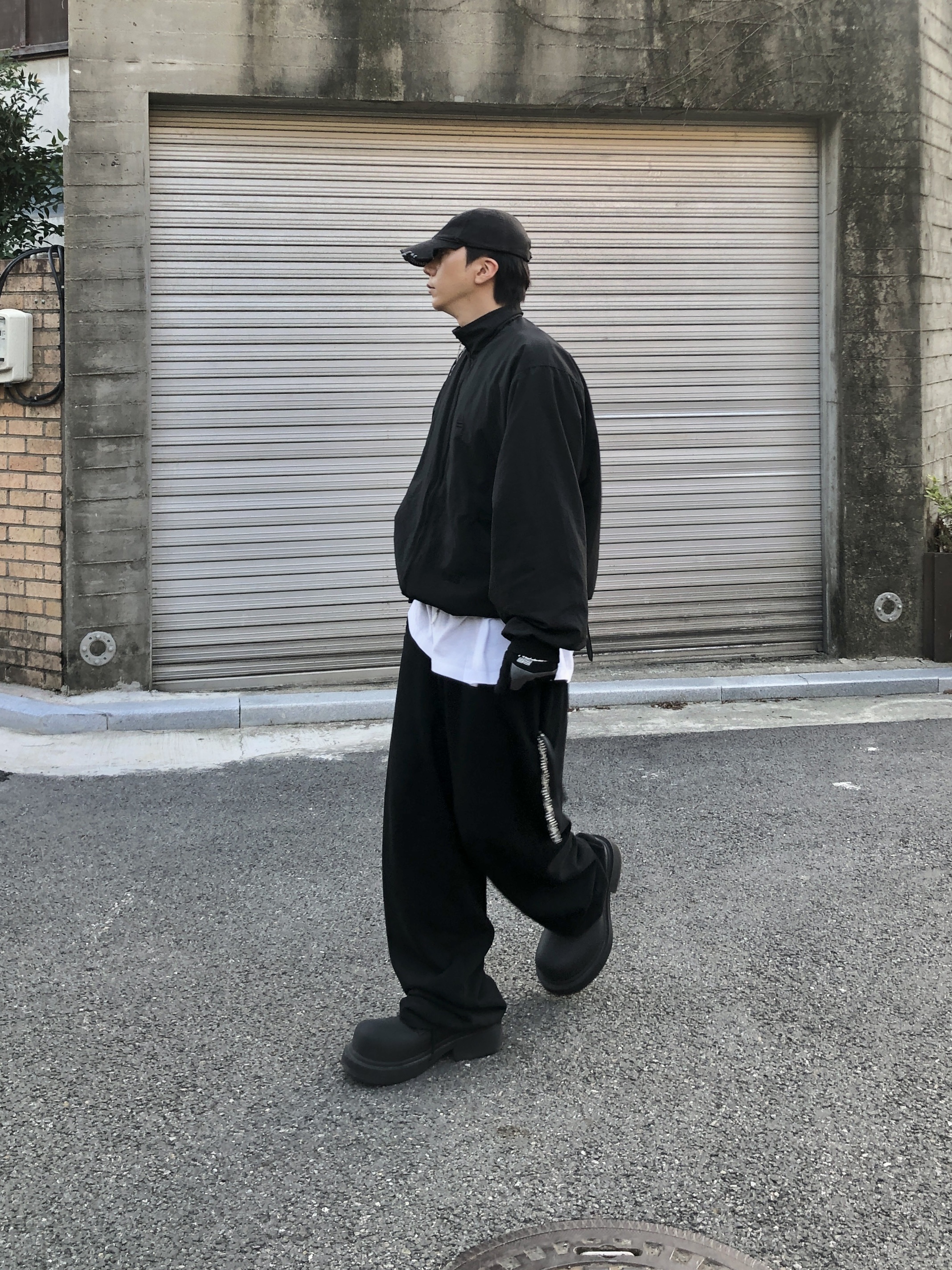 Balenciaga Heavy Piercing Cap Faded Black, Balenciaga Steroid Derby Black 착용 스타일 - 1