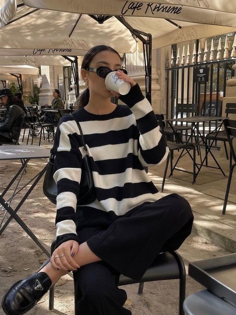 AMI de Coeur Striped Sweater Black White, (W) AMI Striped de Coeur Turtleneck Sweater Black Off White 착용 스타일 - 2