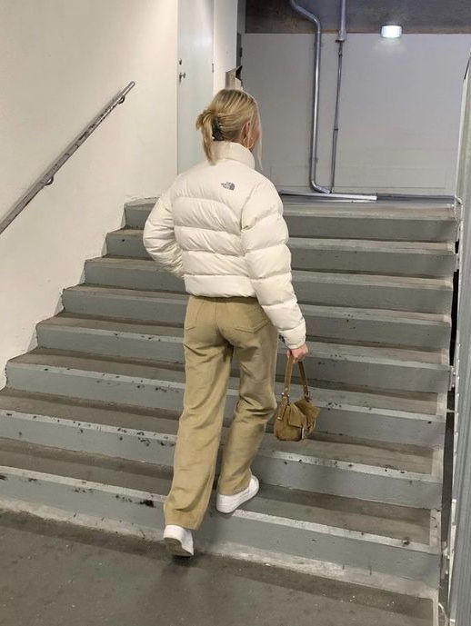 (W) The North Face White Label Novelty Nuptse Down Jacket Ice Gray, (W) Loewe Bicolour Muffler in Wool and Cashmere White Light Grey 착용 스타일 - 3