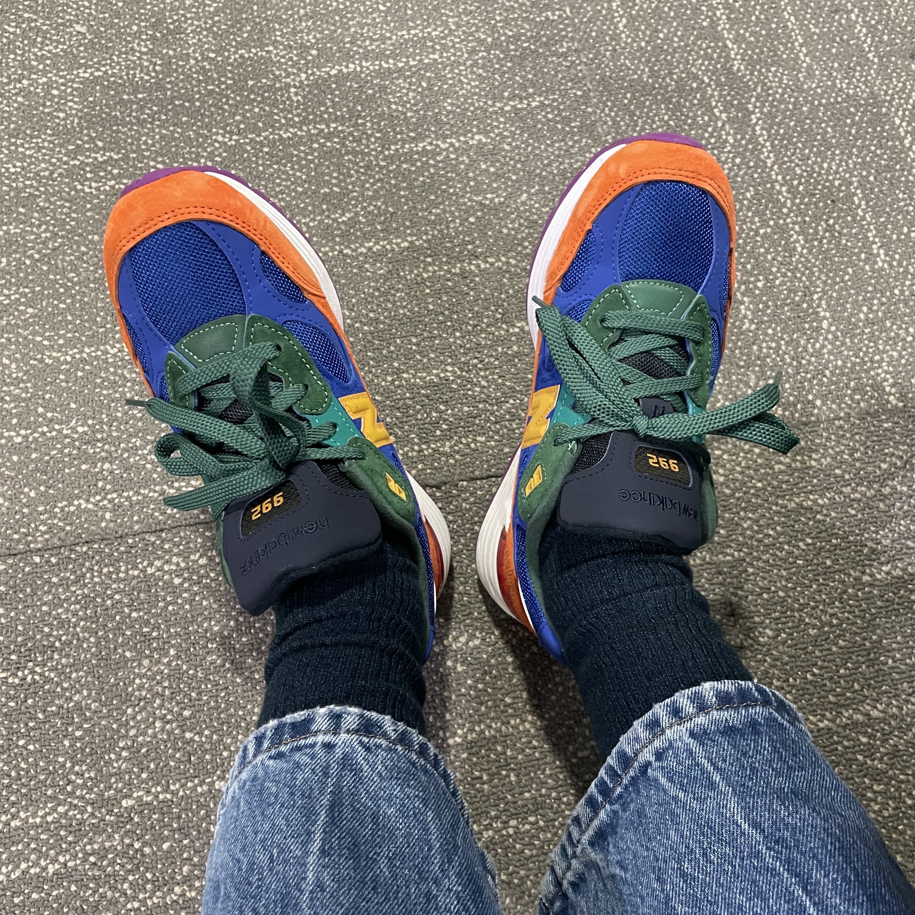 New Balance 992 Made in USA Multi-Color 착용 스타일