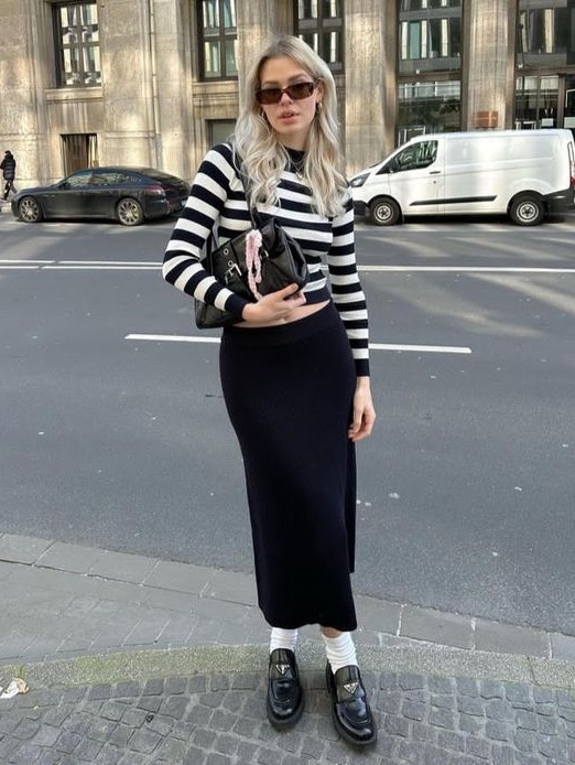 AMI de Coeur Striped Sweater Black White, (W) AMI Striped de Coeur Turtleneck Sweater Black Off White 착용 스타일 - 4