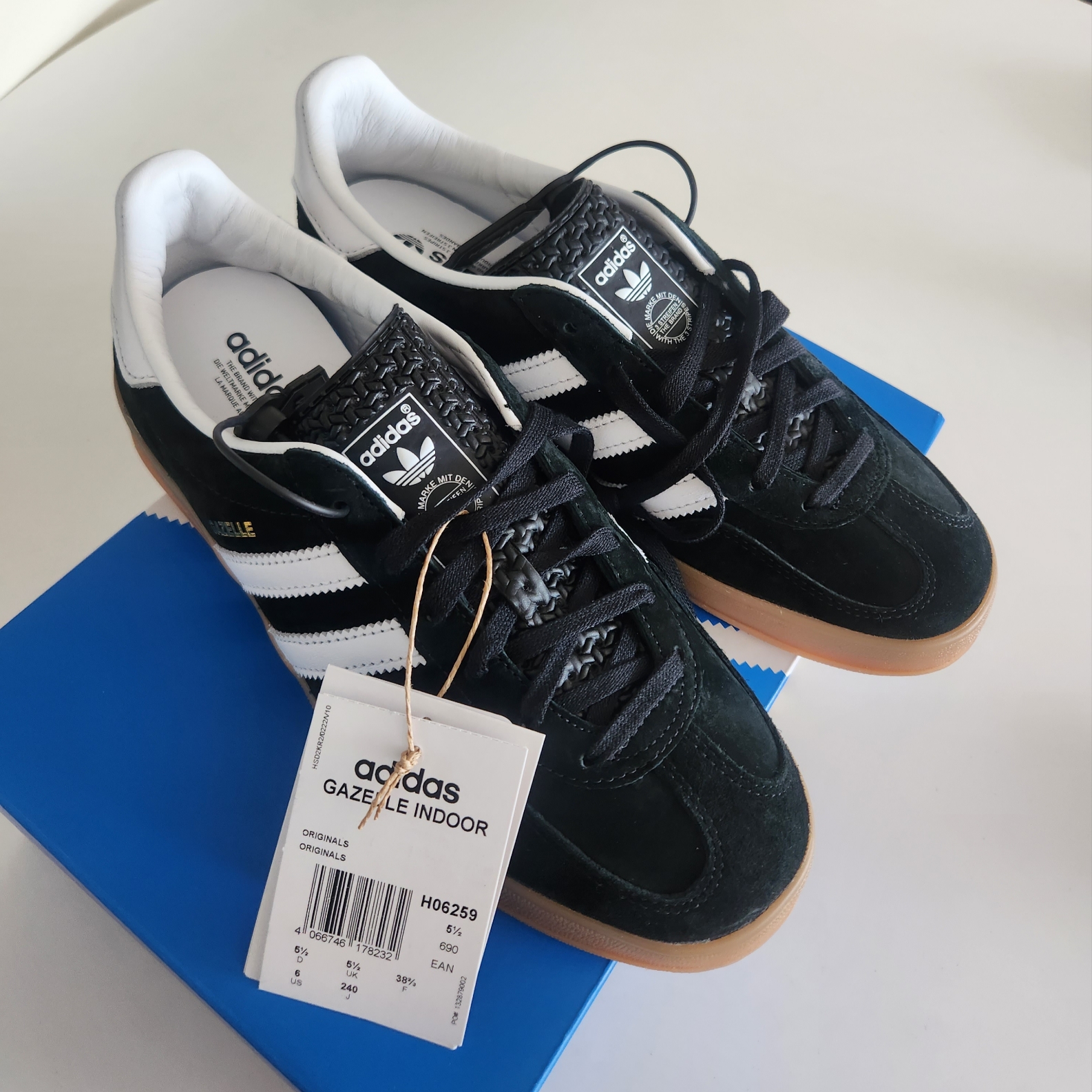 Adidas Gazelle Indoor Core Black 착용 스타일